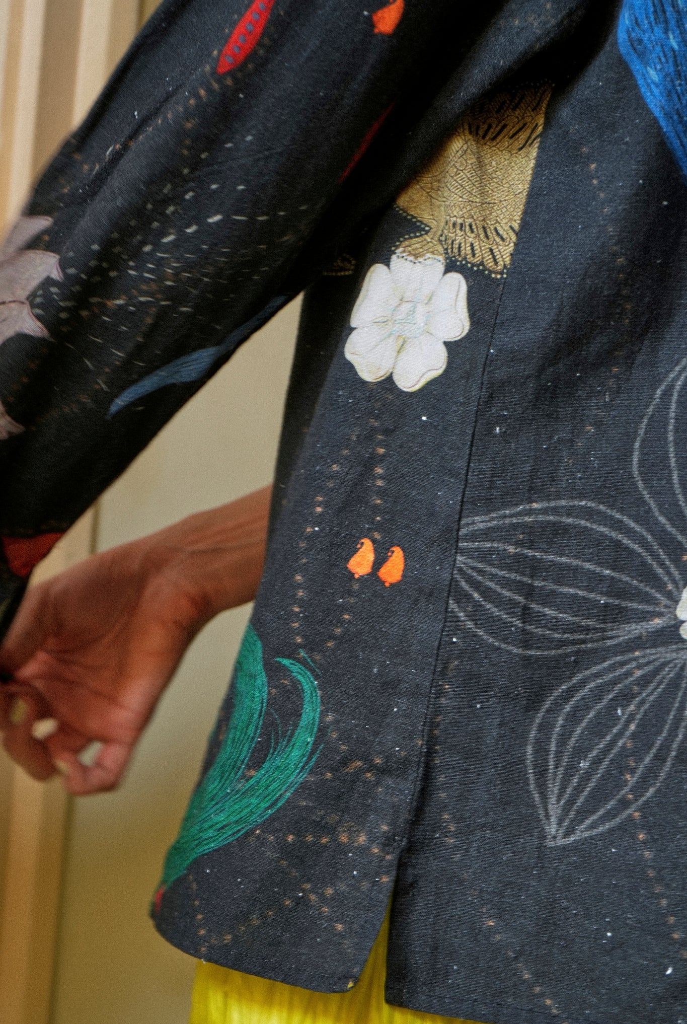 Classic Women’s Shirt In Chetti Black - CiceroniWomen ShirtsNIKYTA