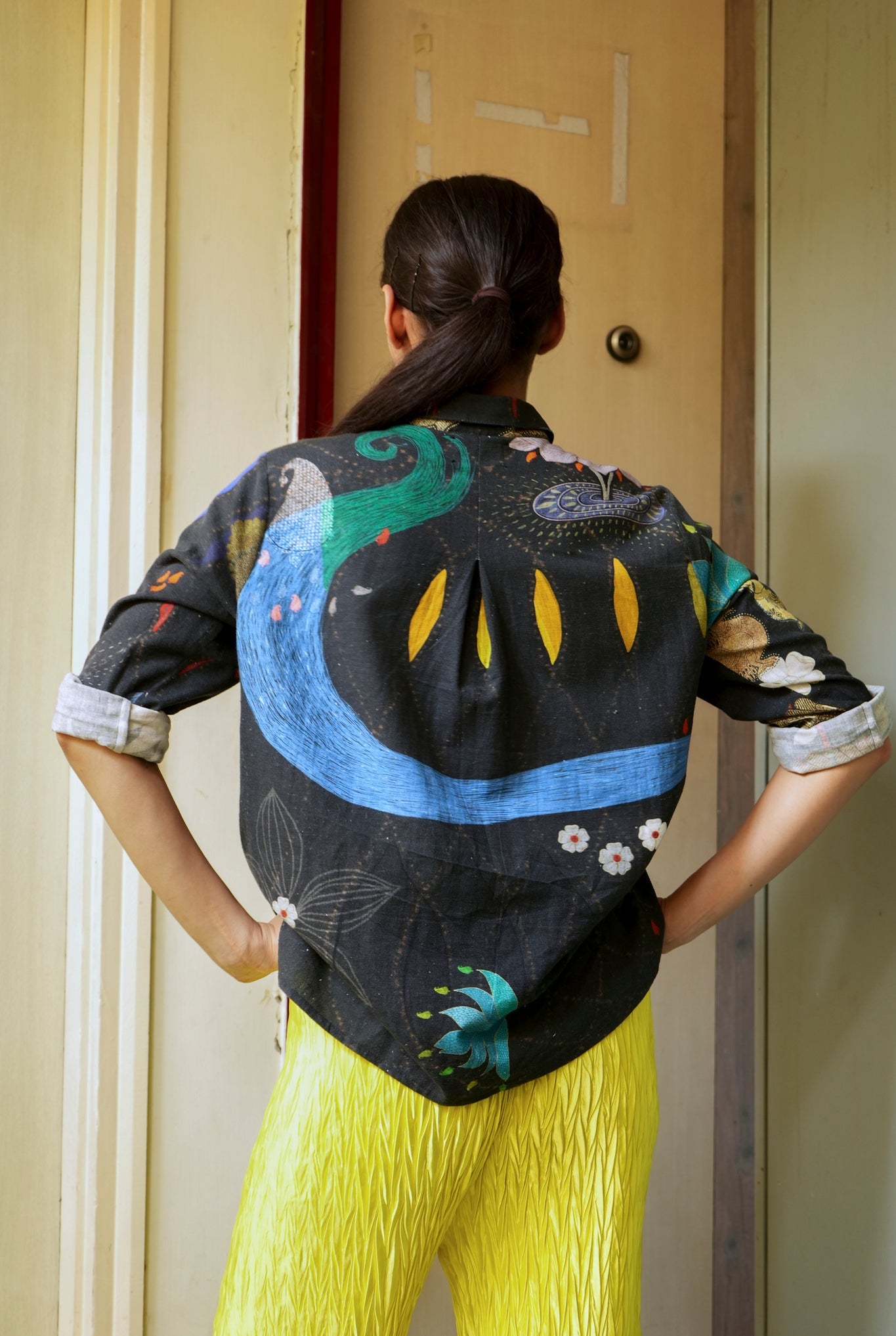 Classic Women’s Shirt In Chetti Black - CiceroniWomen ShirtsNIKYTA