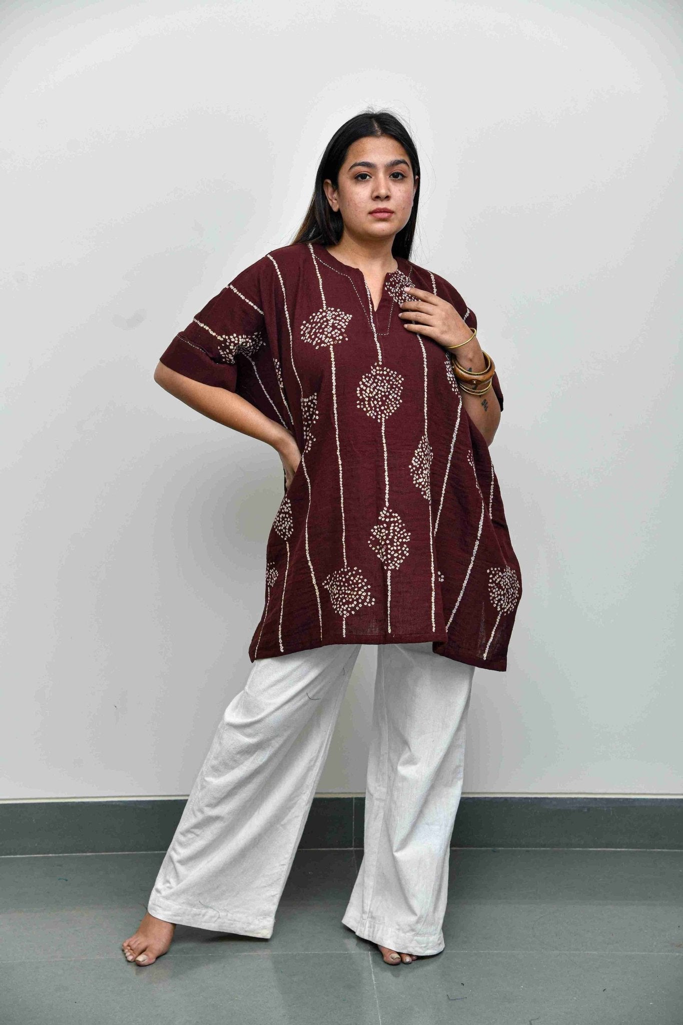 Cocoa Distorted Line Top - CiceroniTopsYD Aashiya