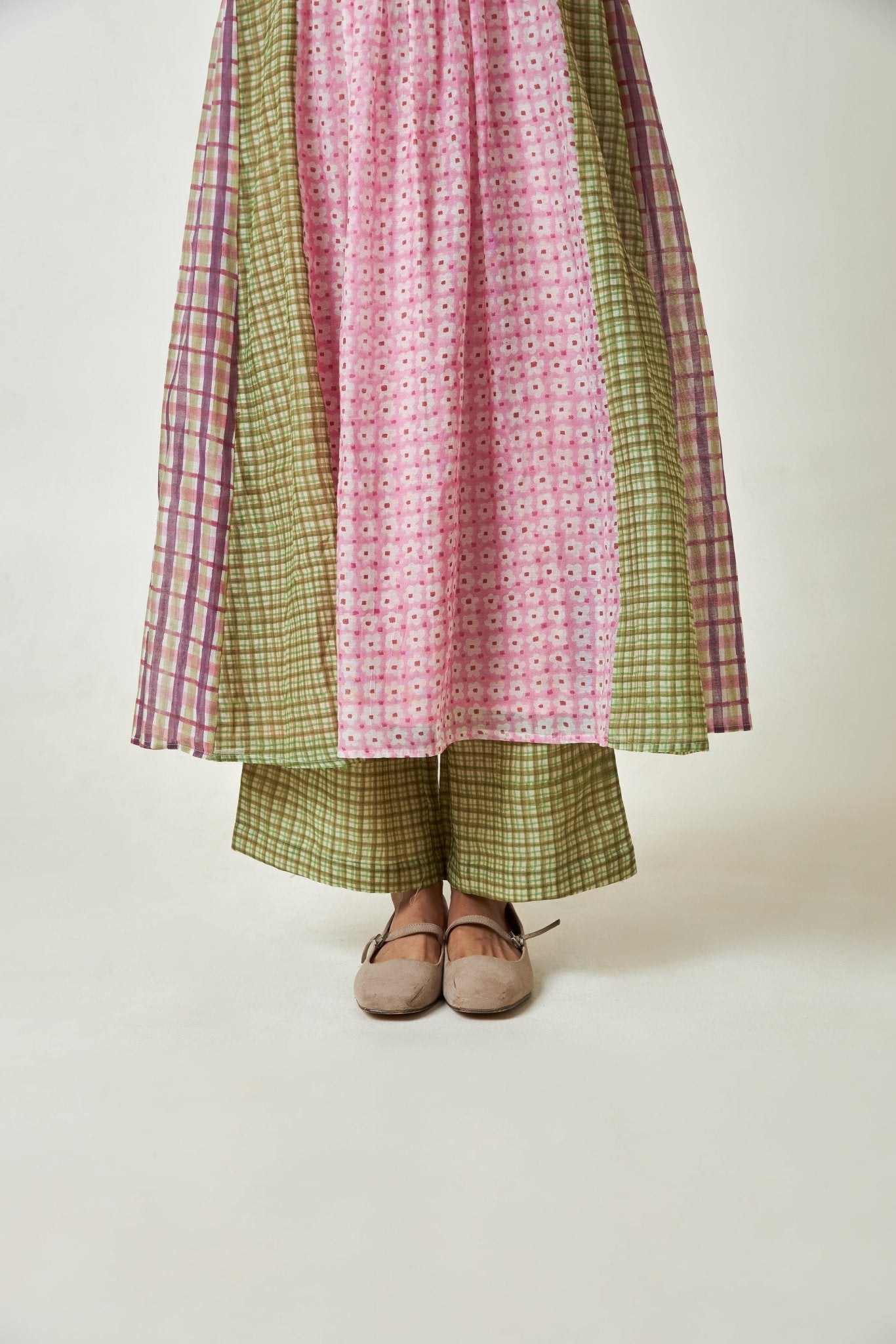 Coral Haze Block Printed Kurta Set - CiceroniKurta SetPants and Pajamas
