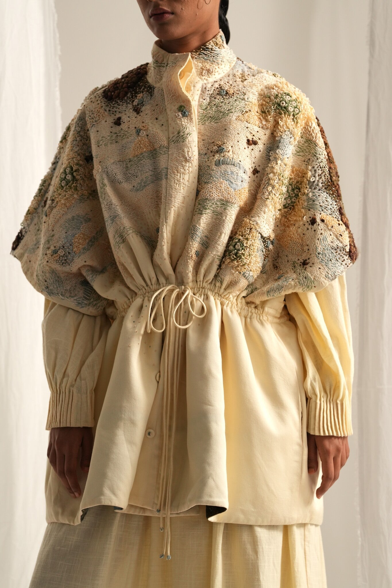 Cream Emb. Jacket - CiceroniJacketsTil