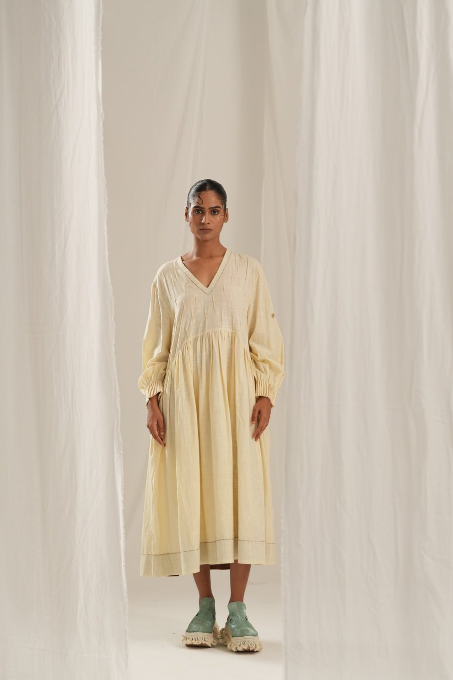 Cream Texture Dress - CiceroniDressesTil