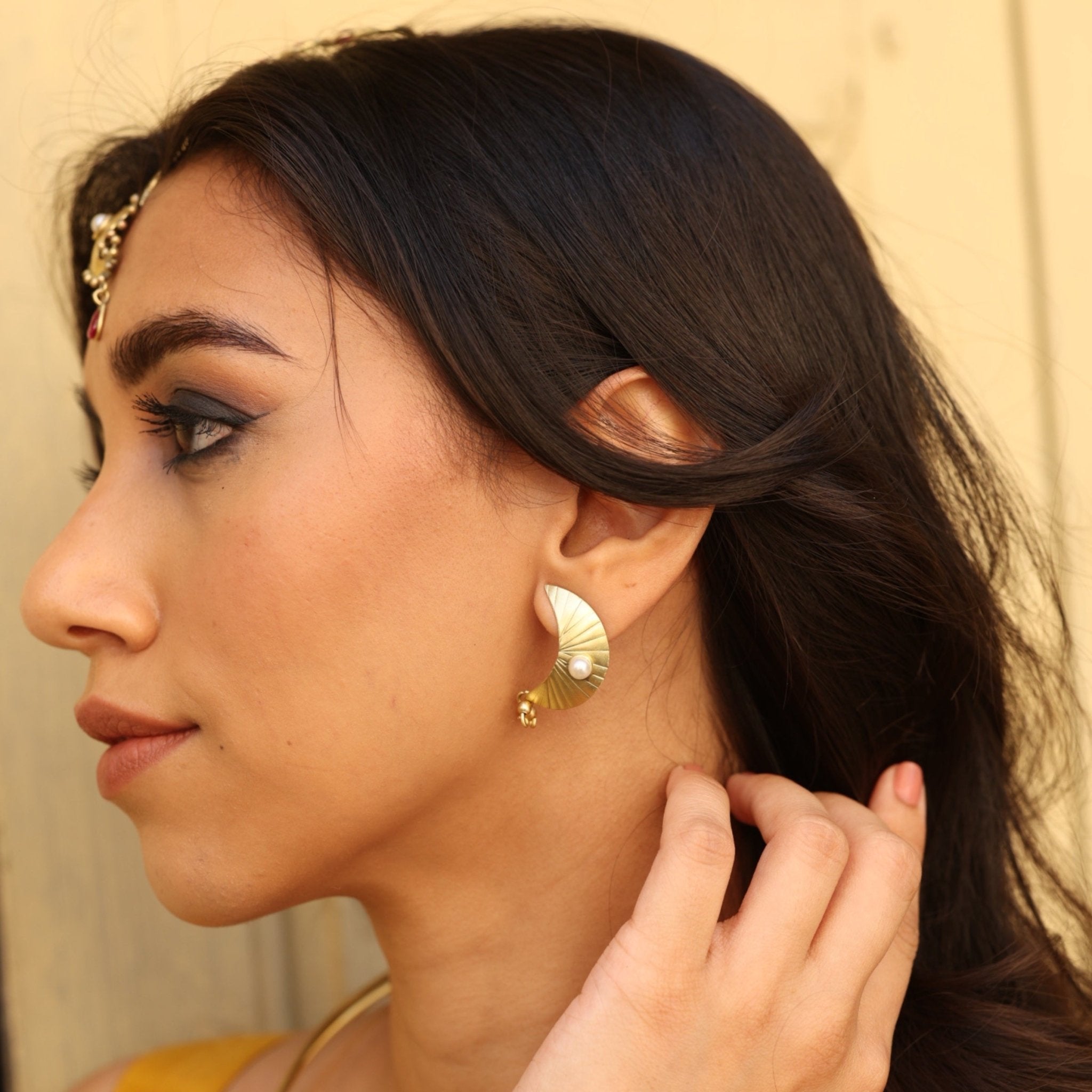 Crescent Earring - CiceroniEarringsBy Nirjari
