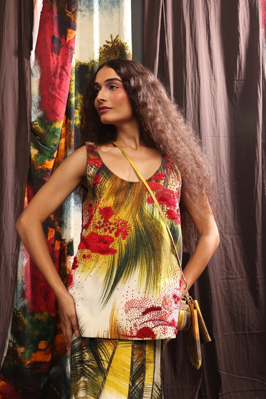 Crimson Grass Embroidered Vest - CiceroniTopsTil