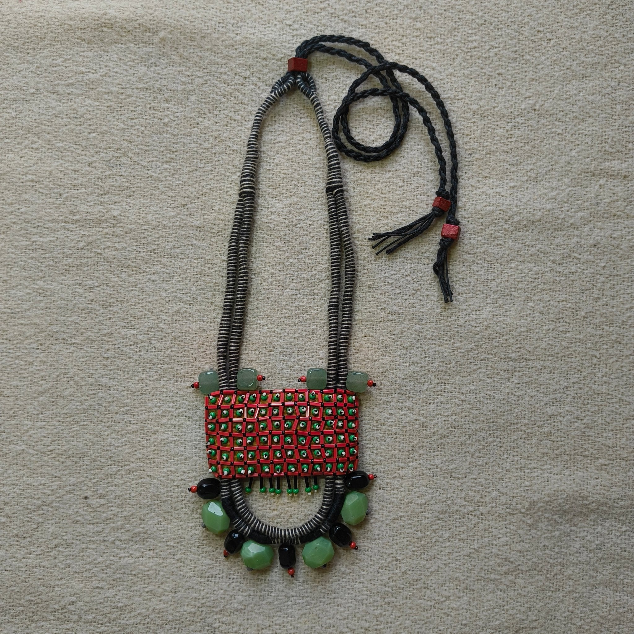 Crimson Grid Neckpiece - CiceroniNeckpieceBandish