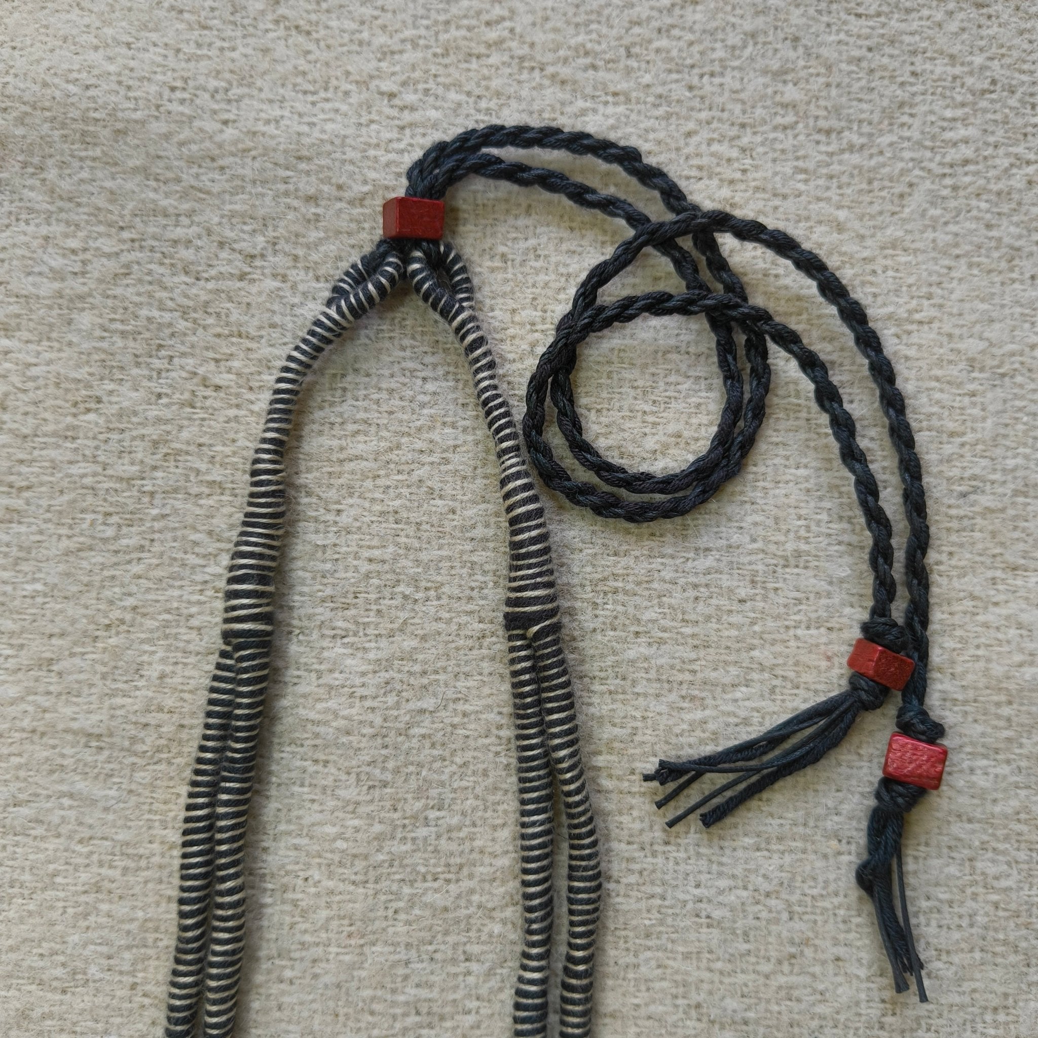 Crimson Grid Neckpiece - CiceroniNeckpieceBandish