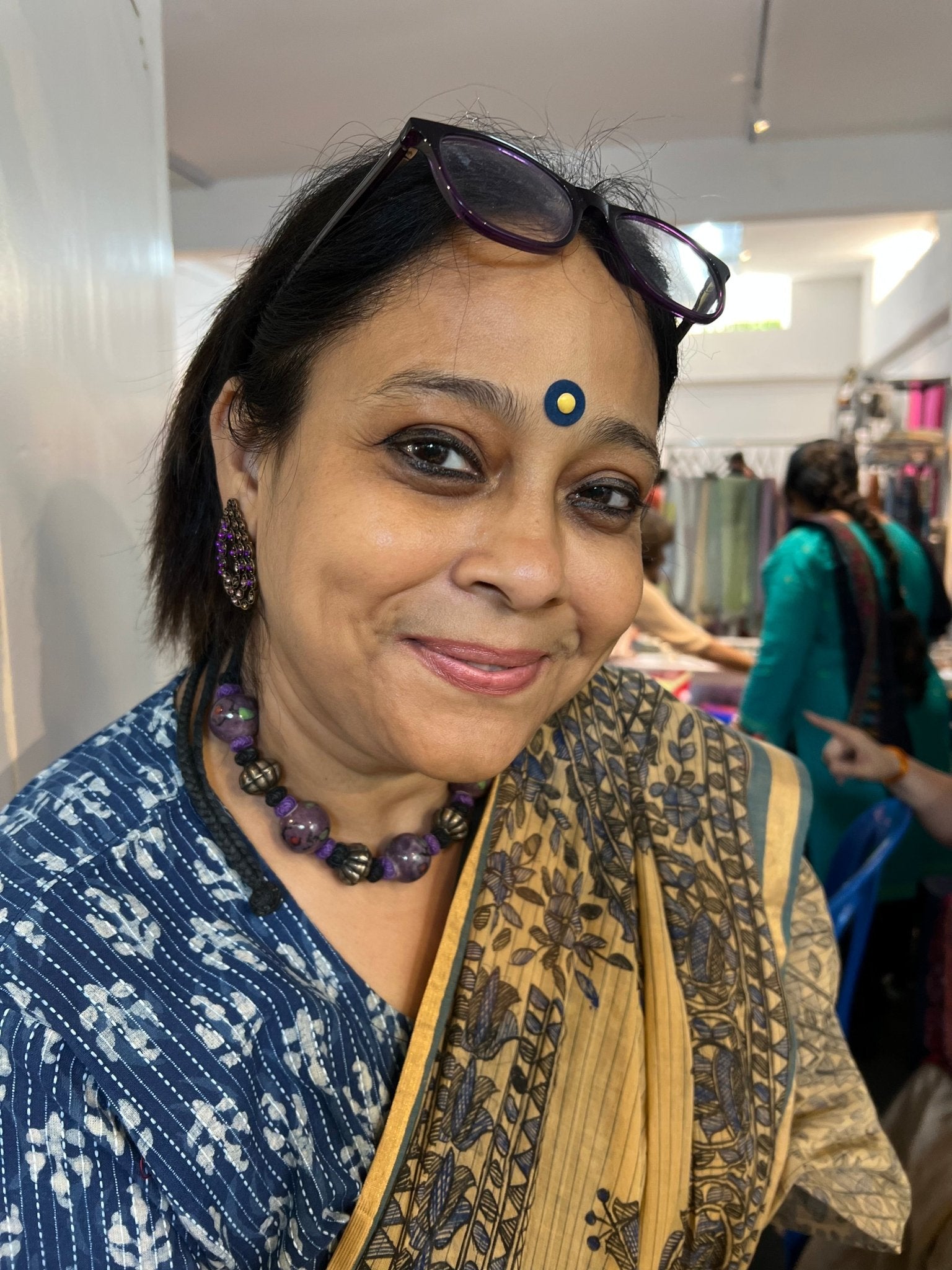 Devi Ro Bindi - CiceroniBindiThe Bindi Project