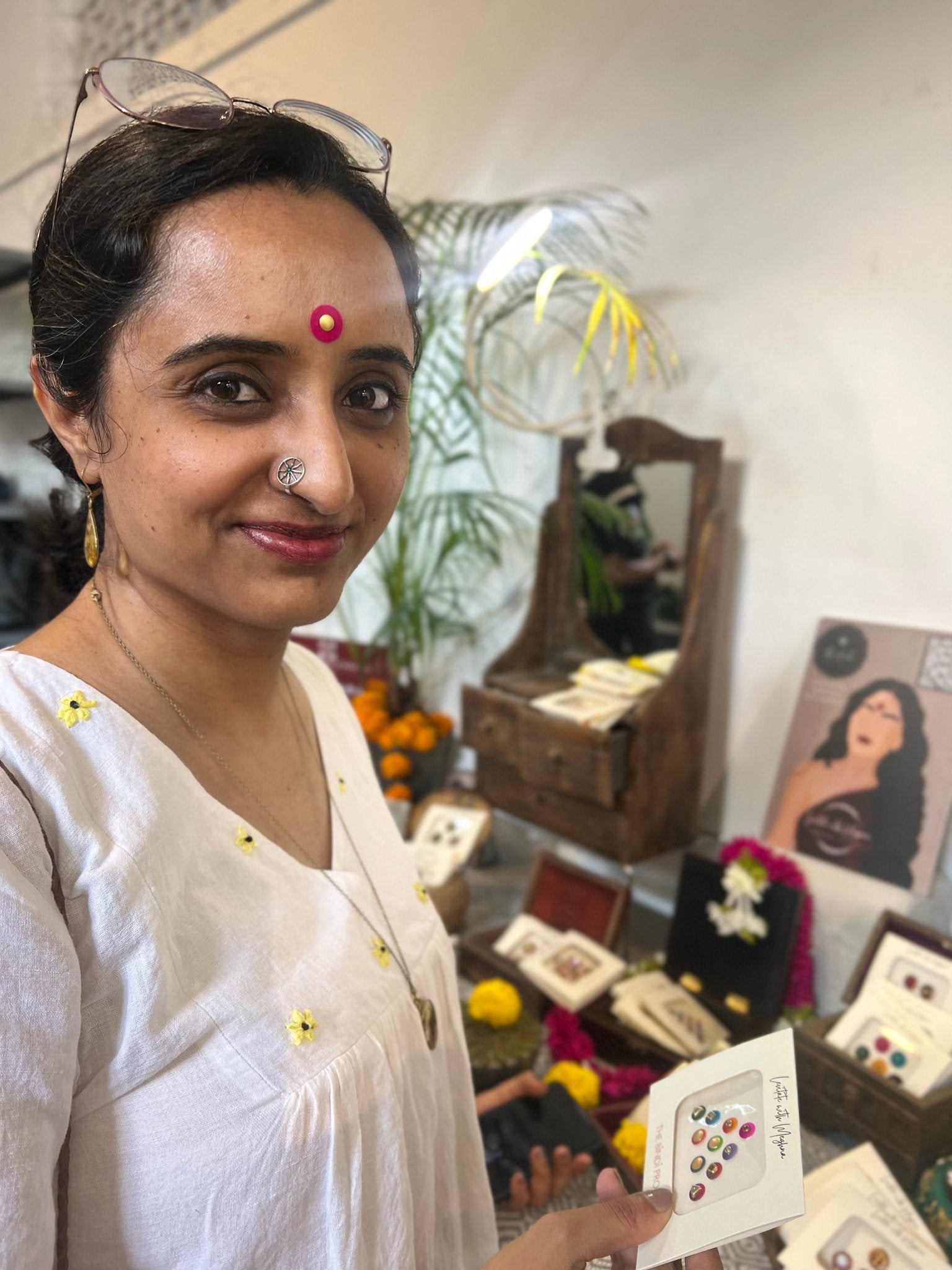 Devi Ro Bindi - CiceroniBindiThe Bindi Project
