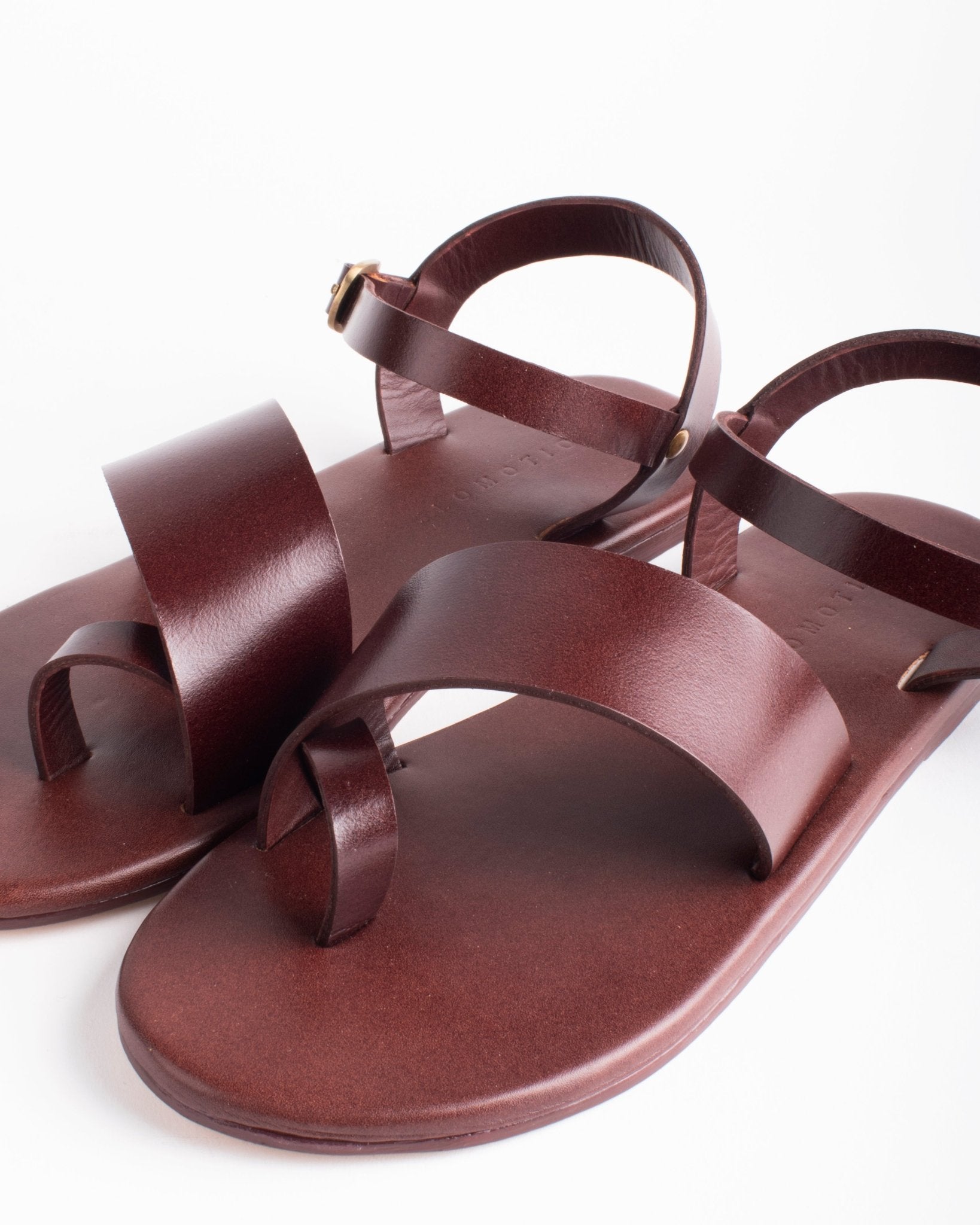 Diagonal Strap Sandals - CiceroniSandalsSlomotion