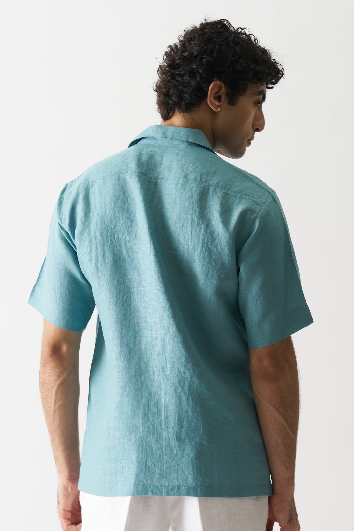 Downtown Dreams - Hand Embroidered Unisex Pure Linen Shirt - CiceroniShirtsCultura Studio