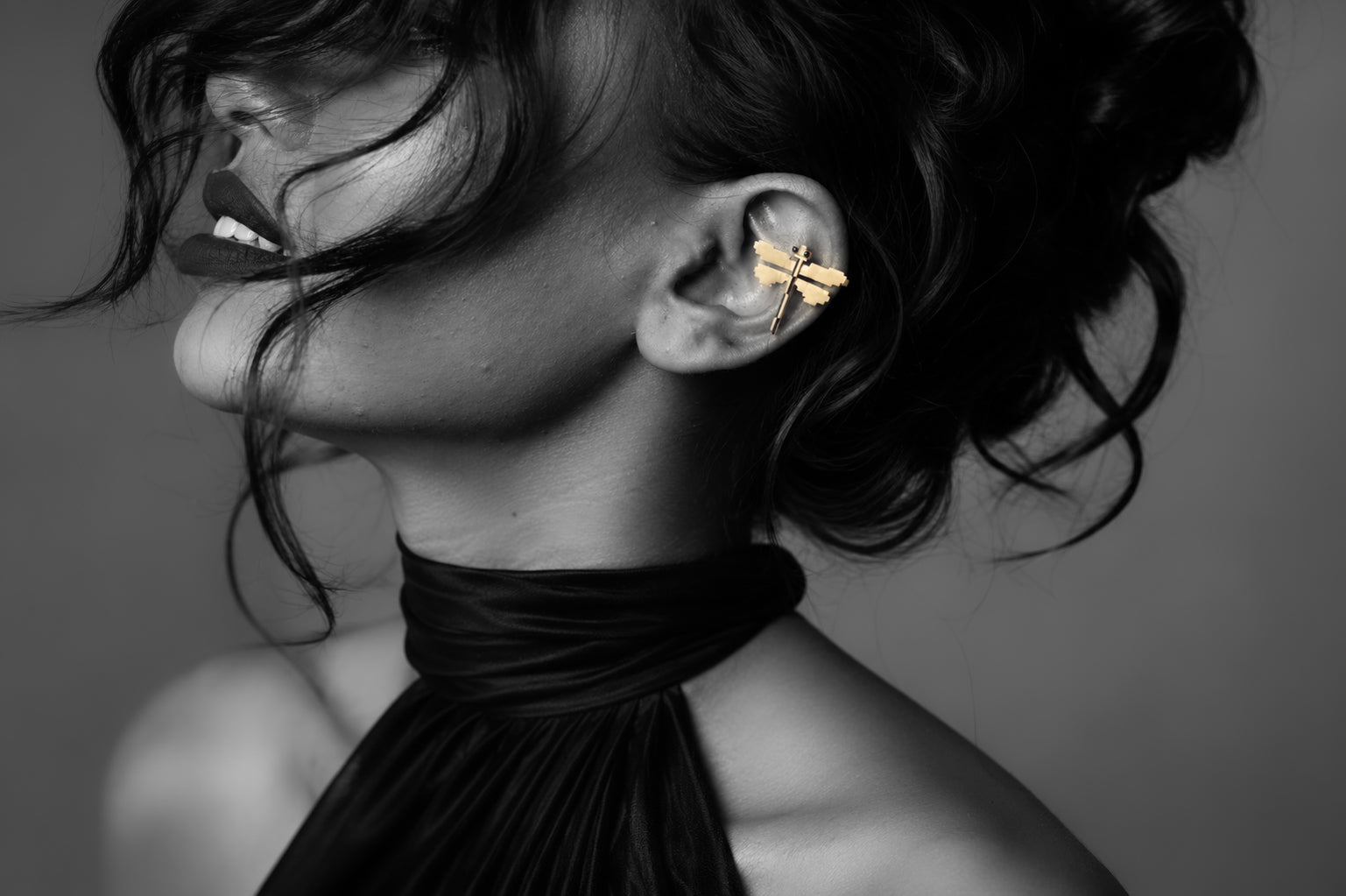 Dragonfly Ear Cuff - Single Piece - CiceroniEarringsNO.NA.MÈ