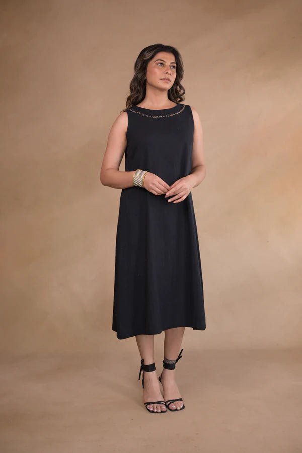 Dress, in herringbone weave with hand embroidery - Black - CiceroniDressesRang by Rajvi