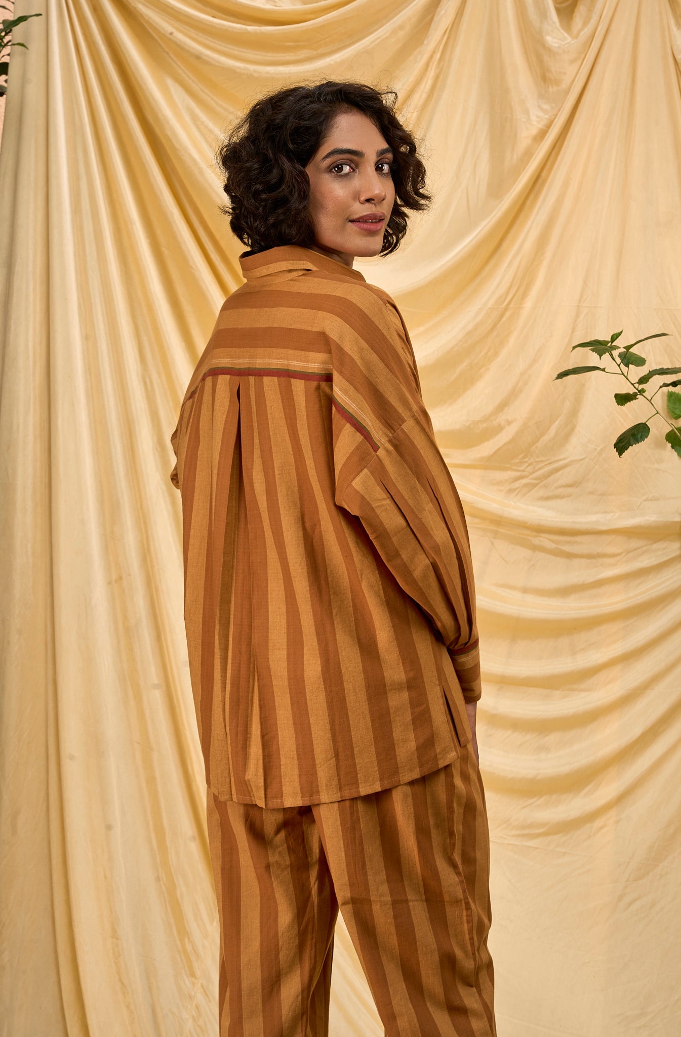 Dune Shirt - Brown - CiceroniTopsAmbrosia