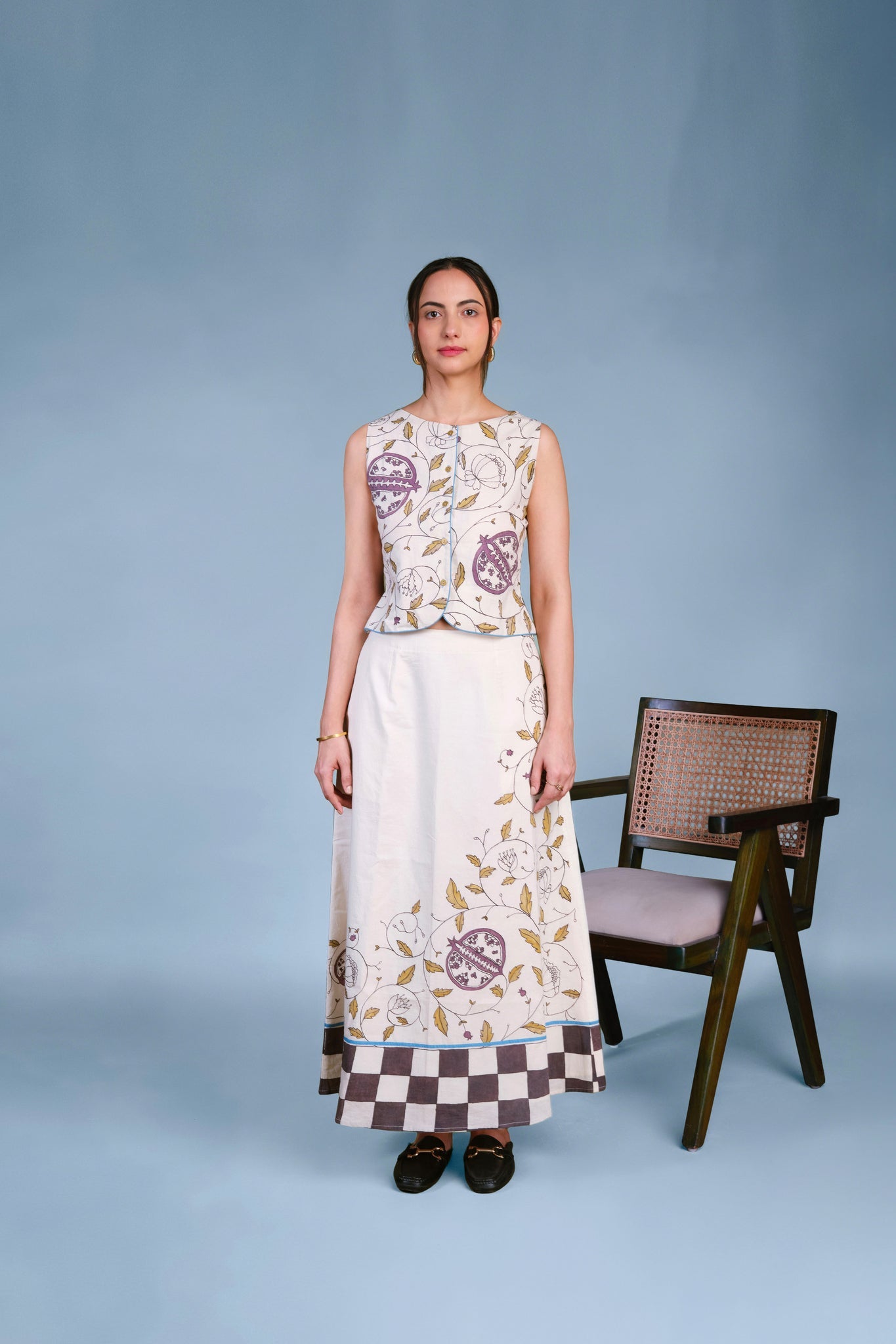 Earth Smells Like Rain Vest - CiceroniTopsNambi - Kai