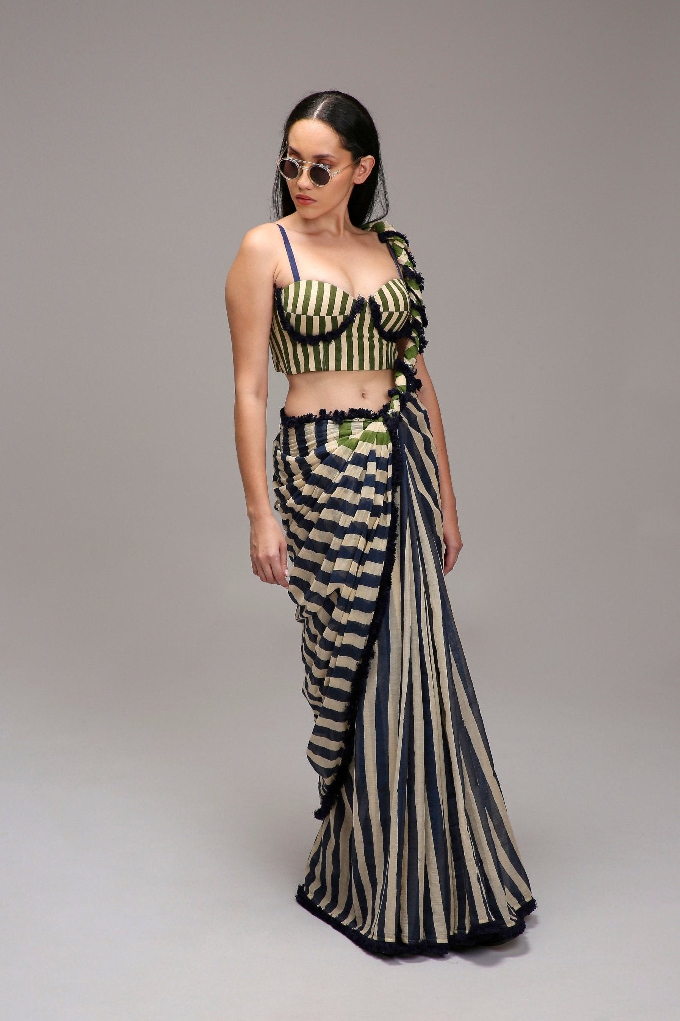Egg-Shell Corset & Dual Striped Saree Set (2 PCS) - CiceroniSaree SetMATI