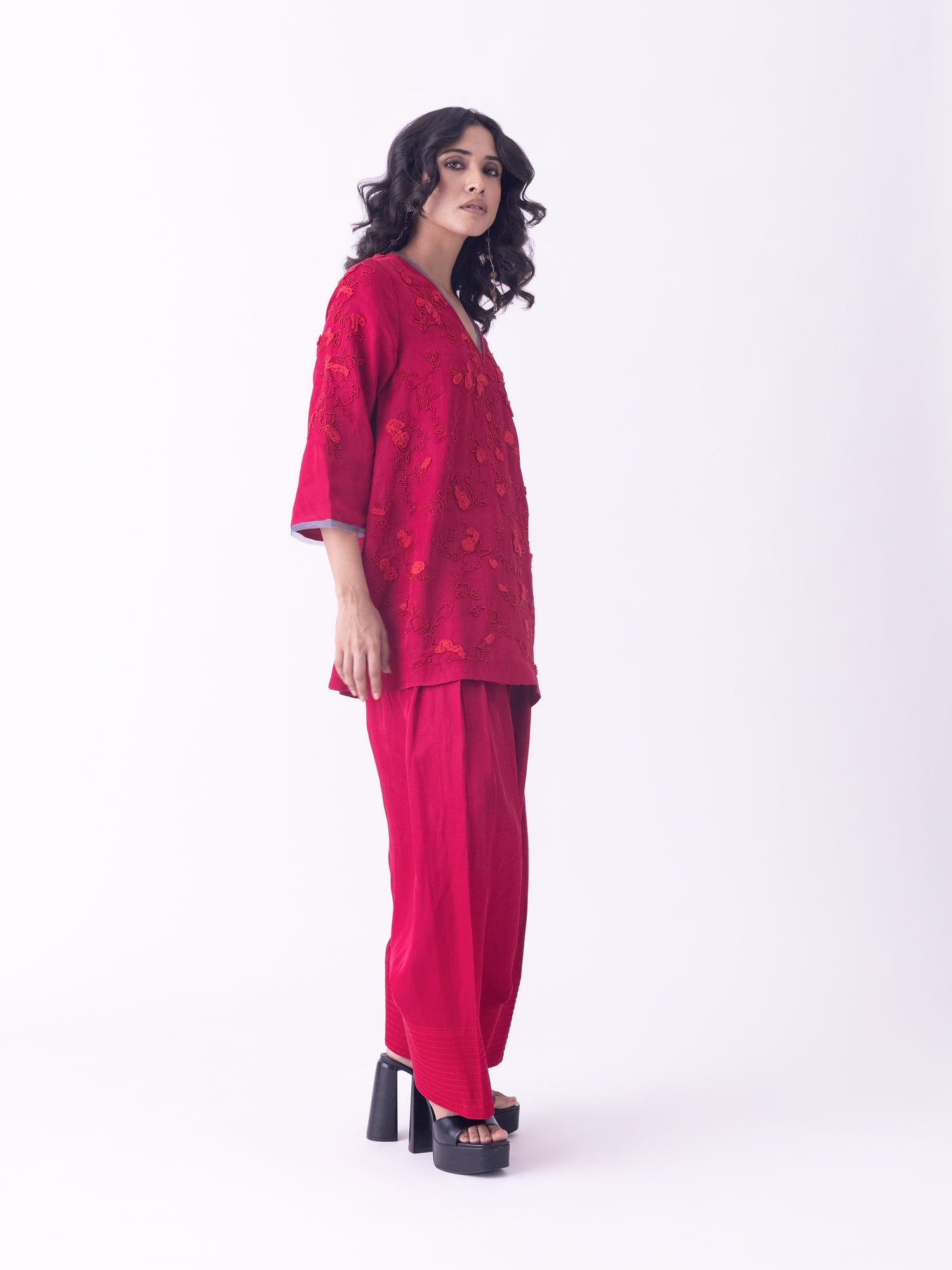 Eira Kurti - CiceroniTopsShades of India