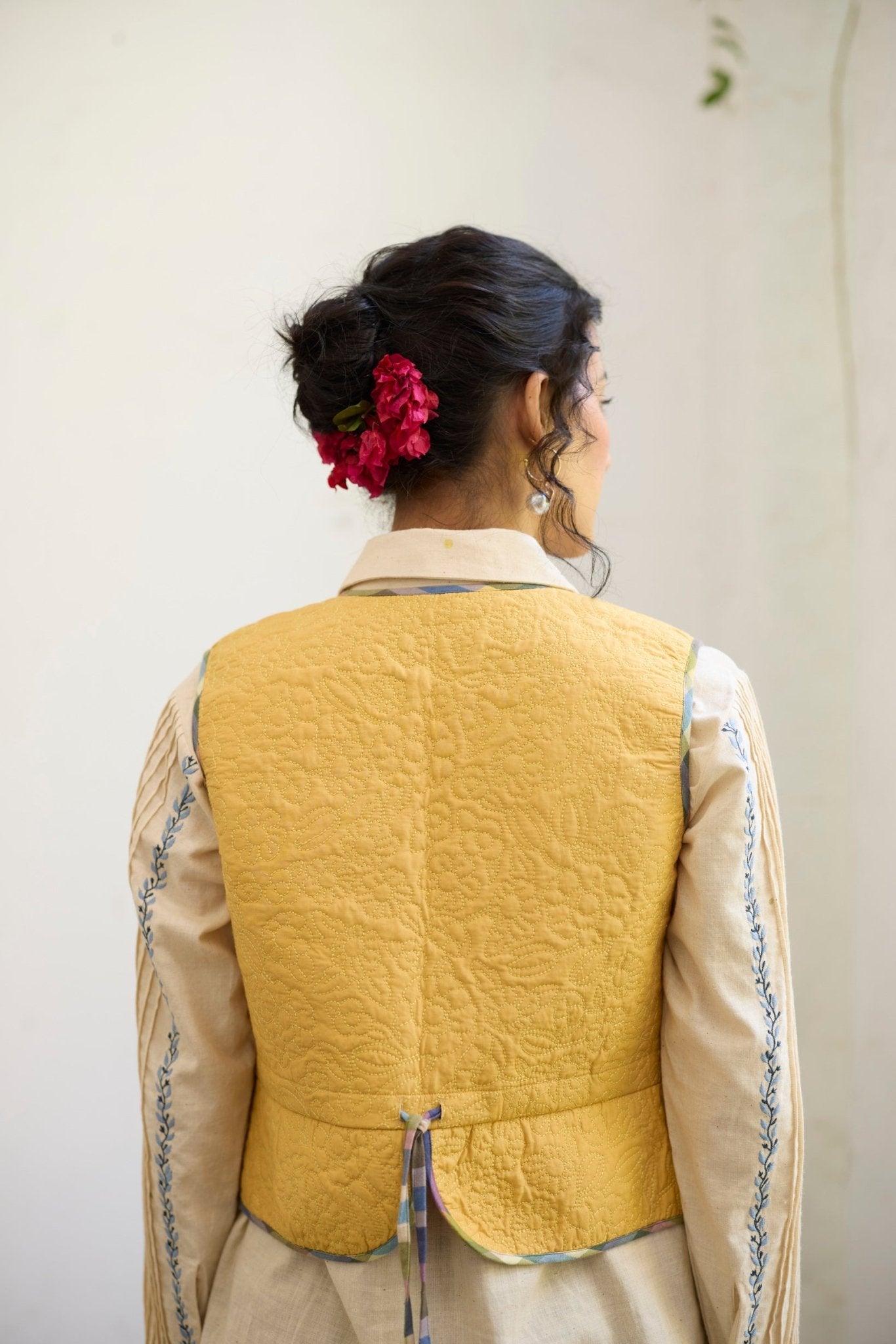 Elara Gillet - Yellow - CiceroniJacketsKhyati Rughani