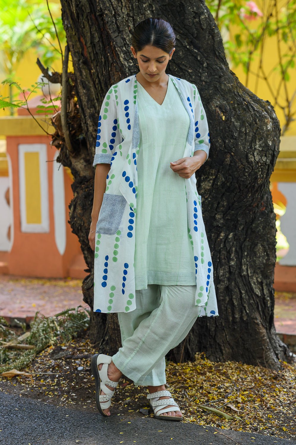 Esmeralda Dot Art Overlay - CiceroniJacketsRaga & Co.