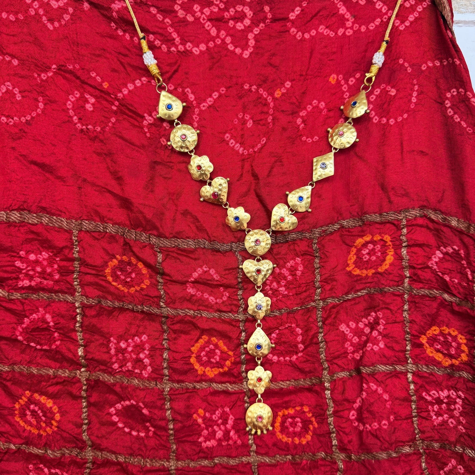 Floral Tie Necklace - CiceroniNeckpieceBy Nirjari