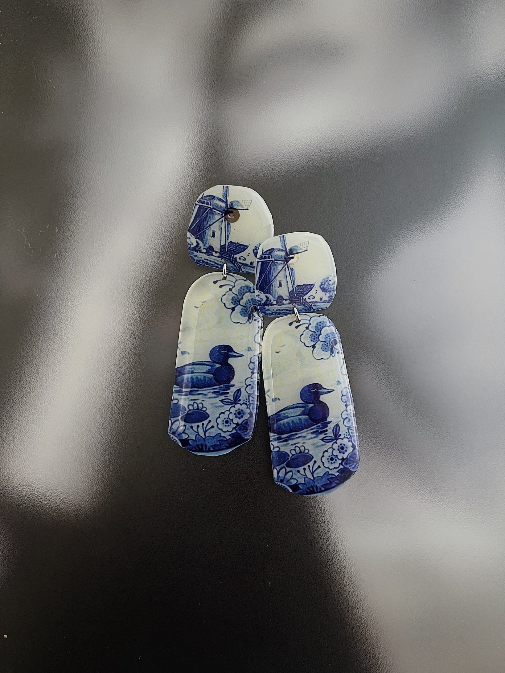 Flores Rectangular Danglers - CiceroniEarringsShivaani Vaishnavi