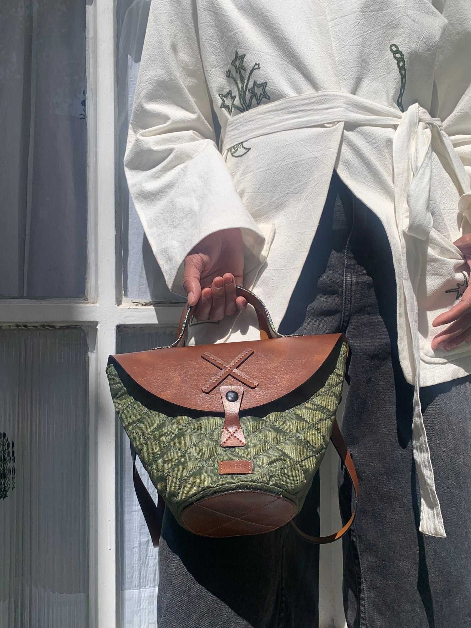 Forest Criss Cross Bucket Tote - CiceroniSling BagStudio Kassa