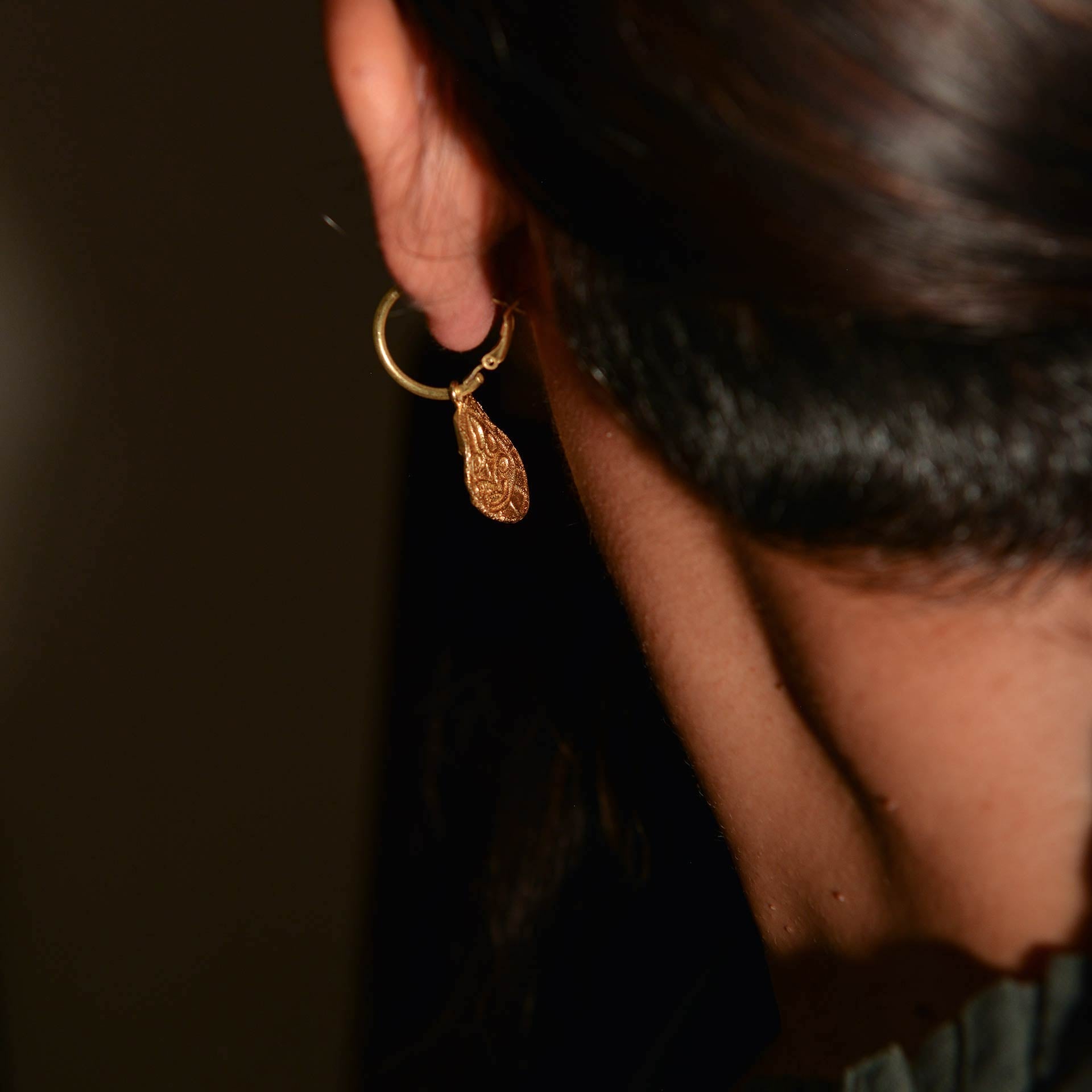 Fossil Hoops - Bugs - CiceroniEarringsStudio Kassa
