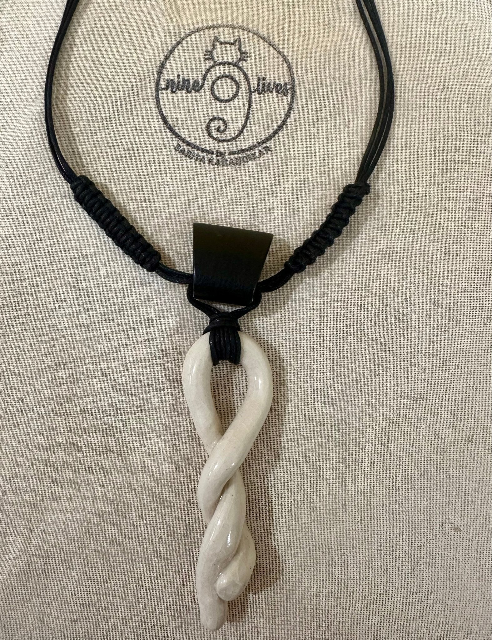 Full Knot Neckpiece - CiceroniNeckpieceNine Lives