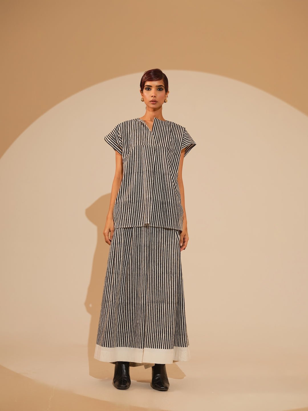 Gale Top - Natural and Black - CiceroniTopsStoique