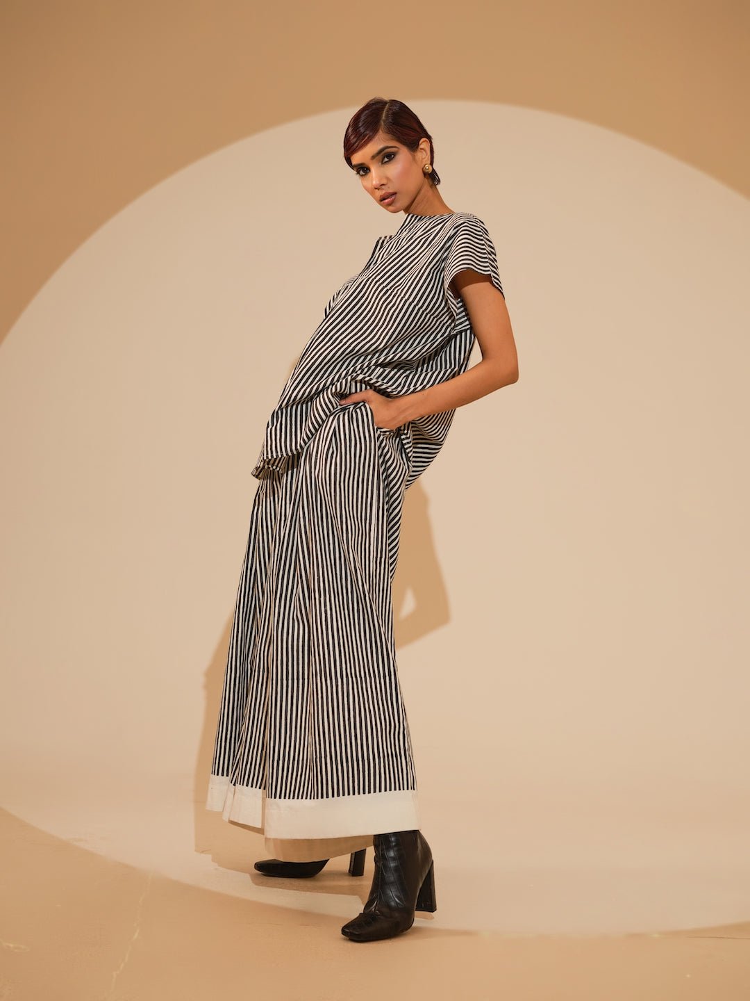 Gale Top - Natural and Black - CiceroniTopsStoique