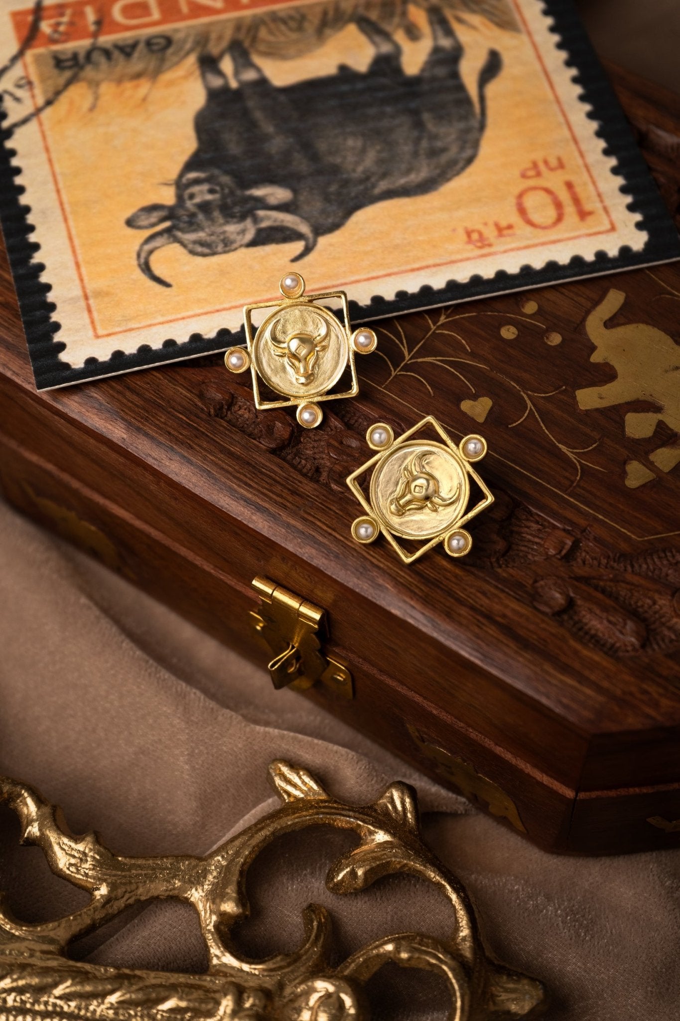 Gaura Earrings - CiceroniEarringsNIA