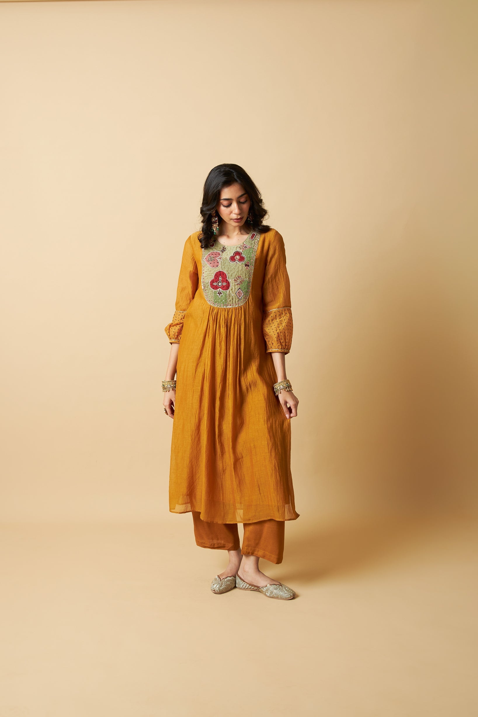 Genda Phool Embroidered Kurta Set- Set of 2 - CiceroniKurta Set, Festive WearPants and Pajamas