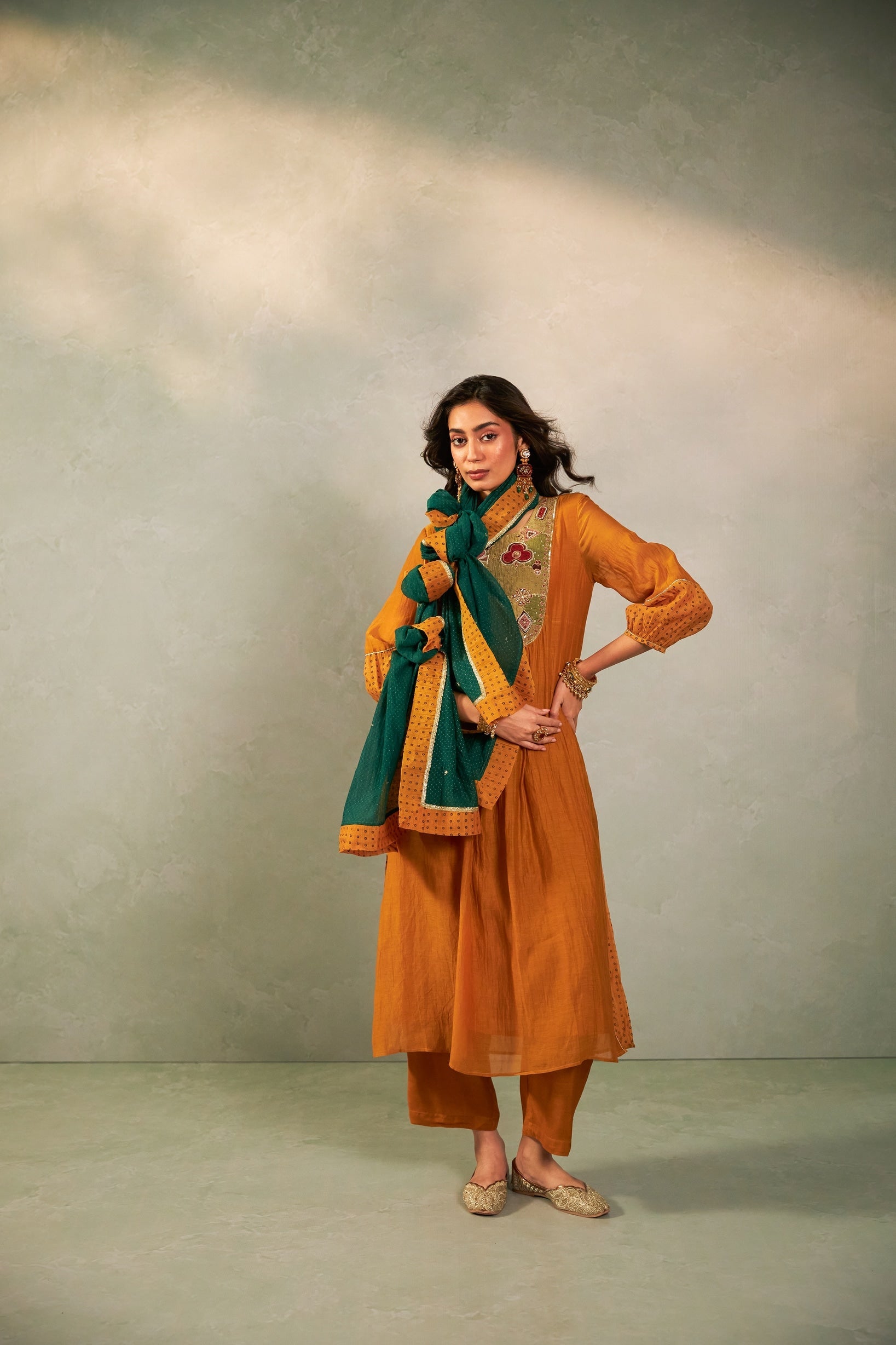 Genda Phool Embroidered Kurta Set- Set of 3 - CiceroniKurta Set, Festive WearPants and Pajamas