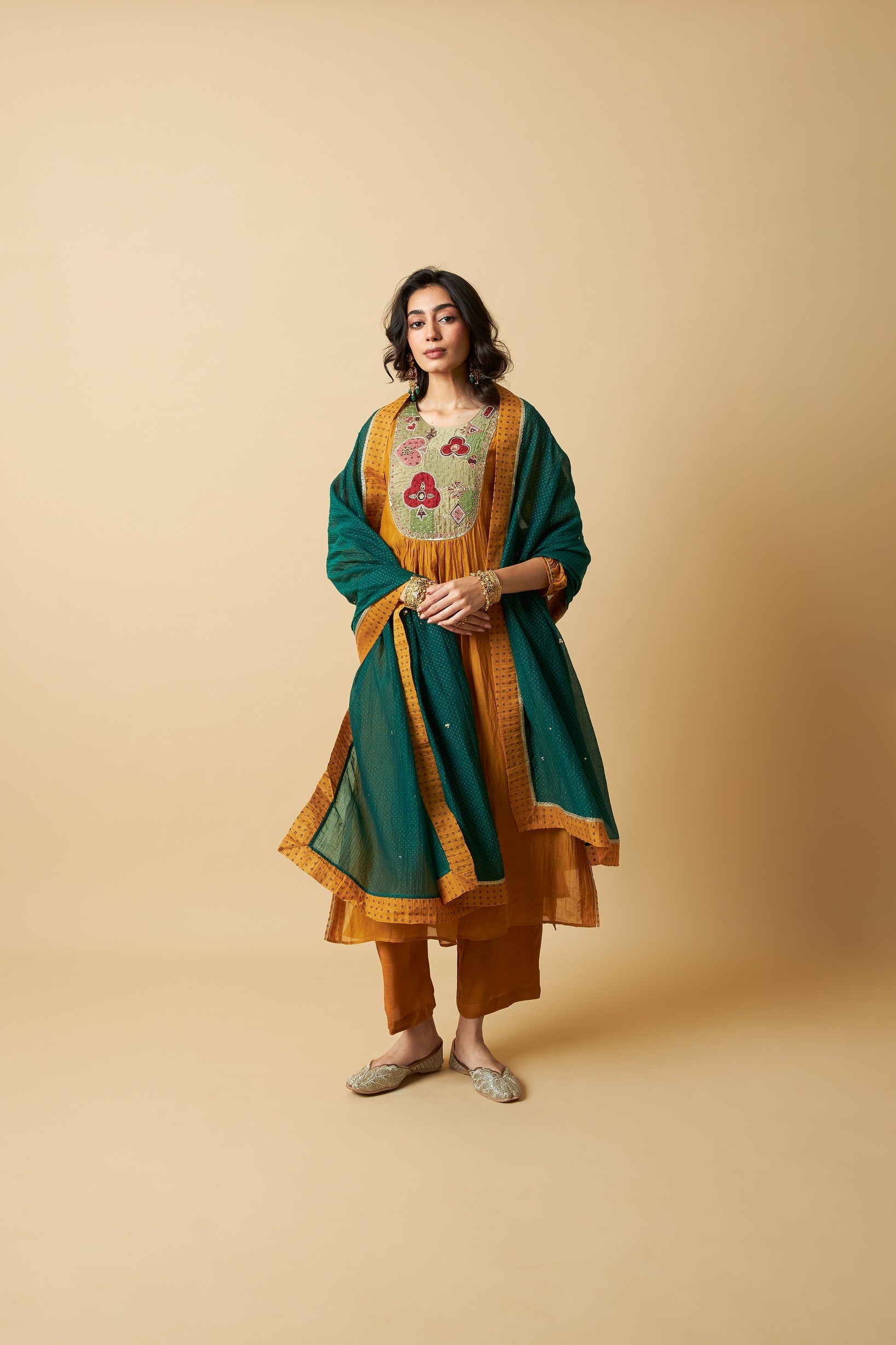 Genda Phool Embroidered Kurta Set- Set of 3 - CiceroniKurta Set, Festive WearPants and Pajamas