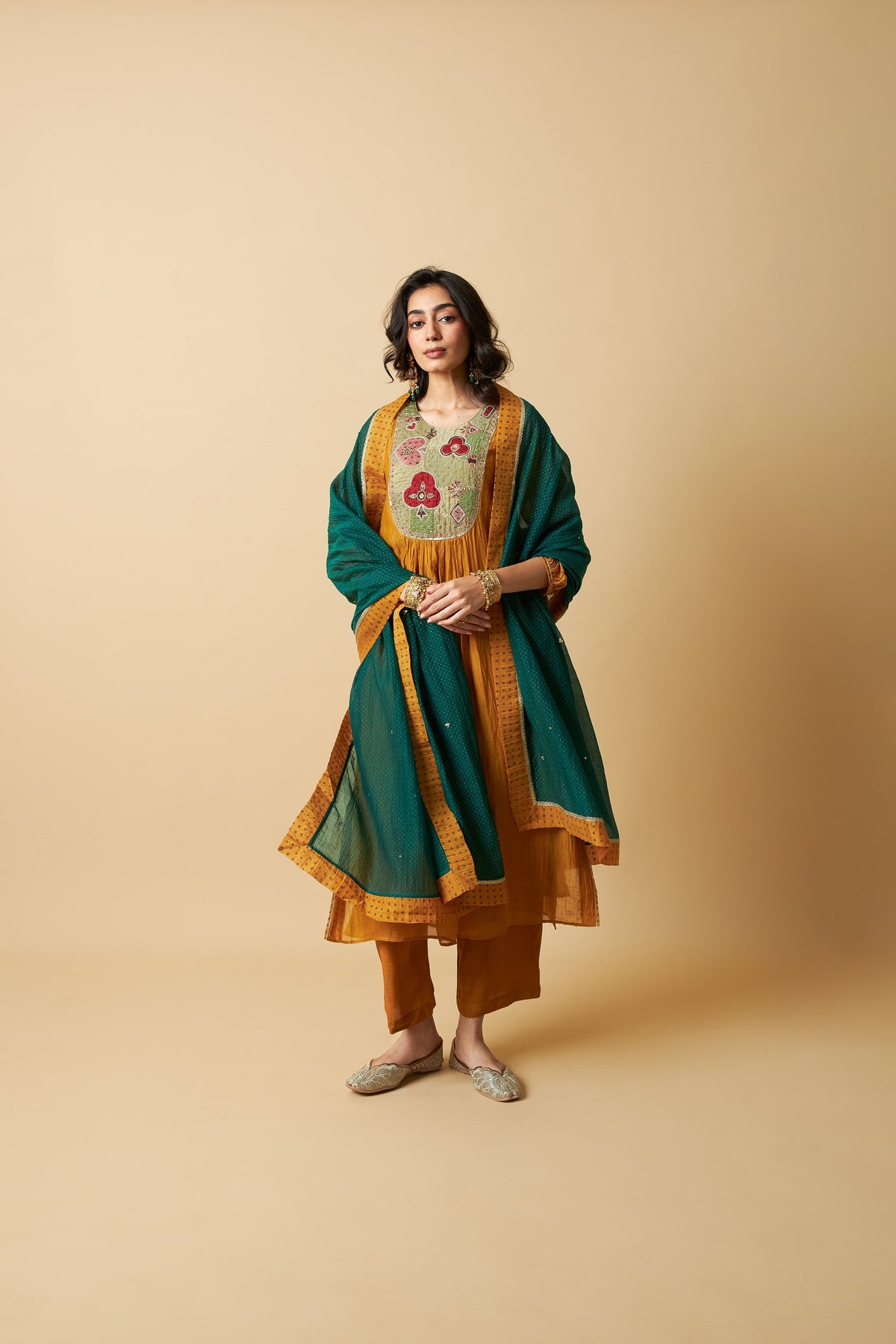 Genda Phool Embroidered Kurta Set- Set of 3 - CiceroniKurta Set, Festive WearPants and Pajamas