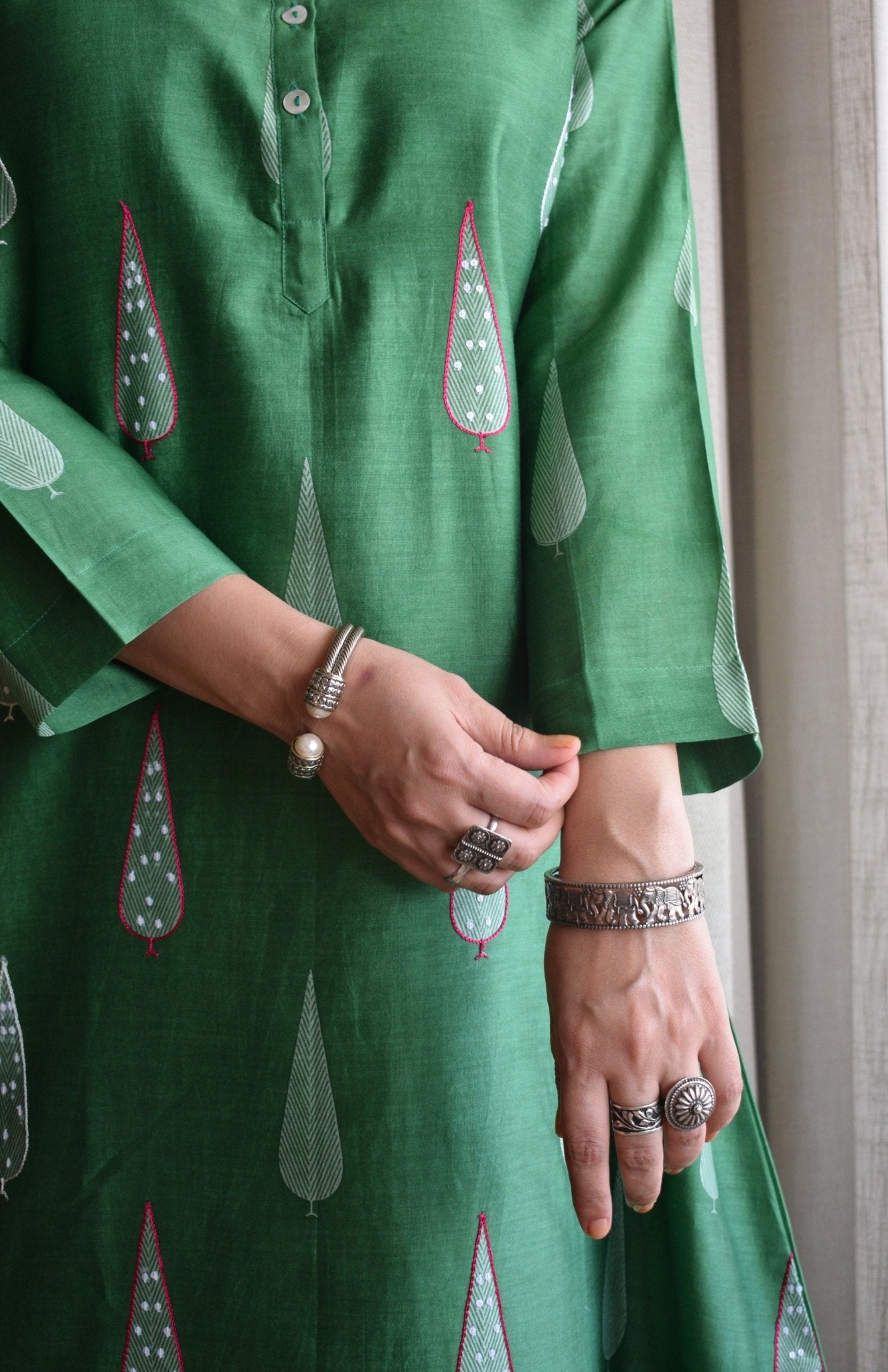 Green Chanderi Kurta with Rani Pink Chanderi Pyjama - CiceroniKurta Set, Festive wearHouse of Moxa