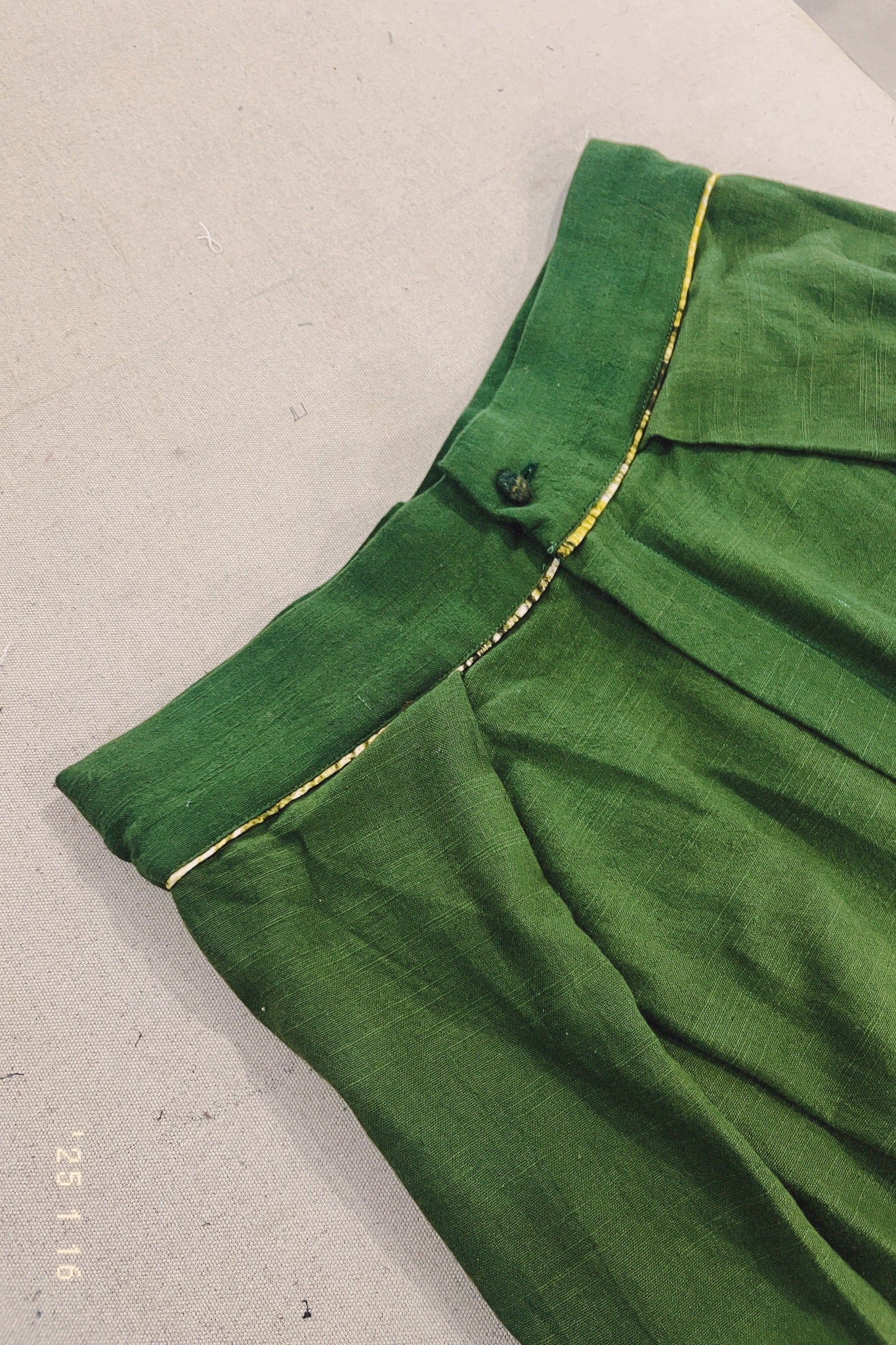 Green Tuck Trouser - CiceroniPantsTil
