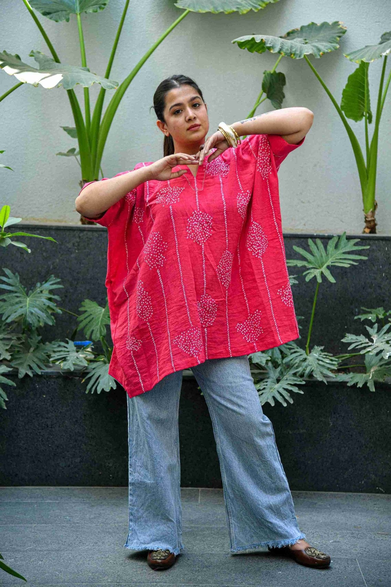 Gul Aab Distorted Line Top - CiceroniTopsYD Aashiya