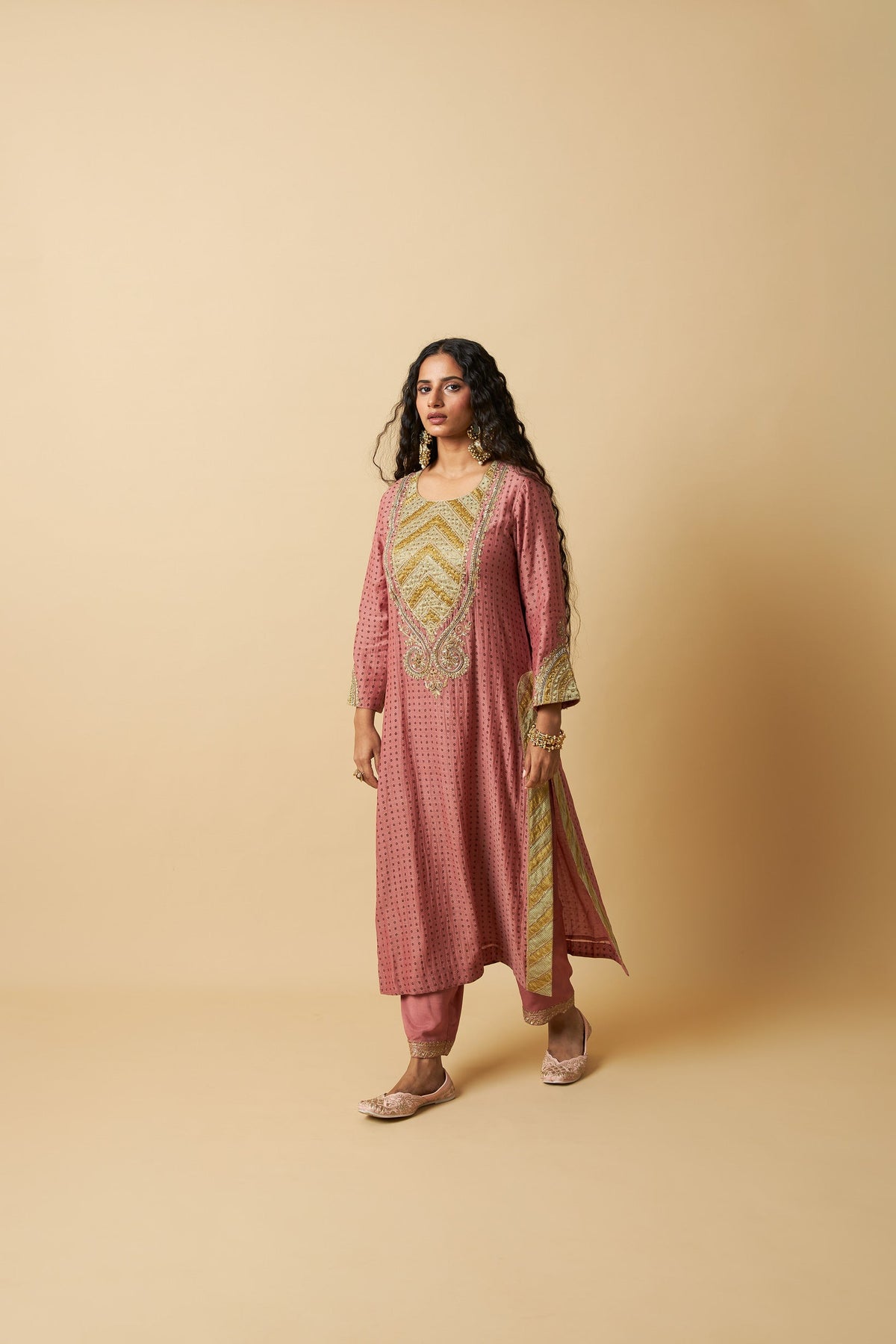 Gulabi Ghoomar Embroidered Kurta Set- Set of 2 - CiceroniKurta Set, Festive WearPants and Pajamas