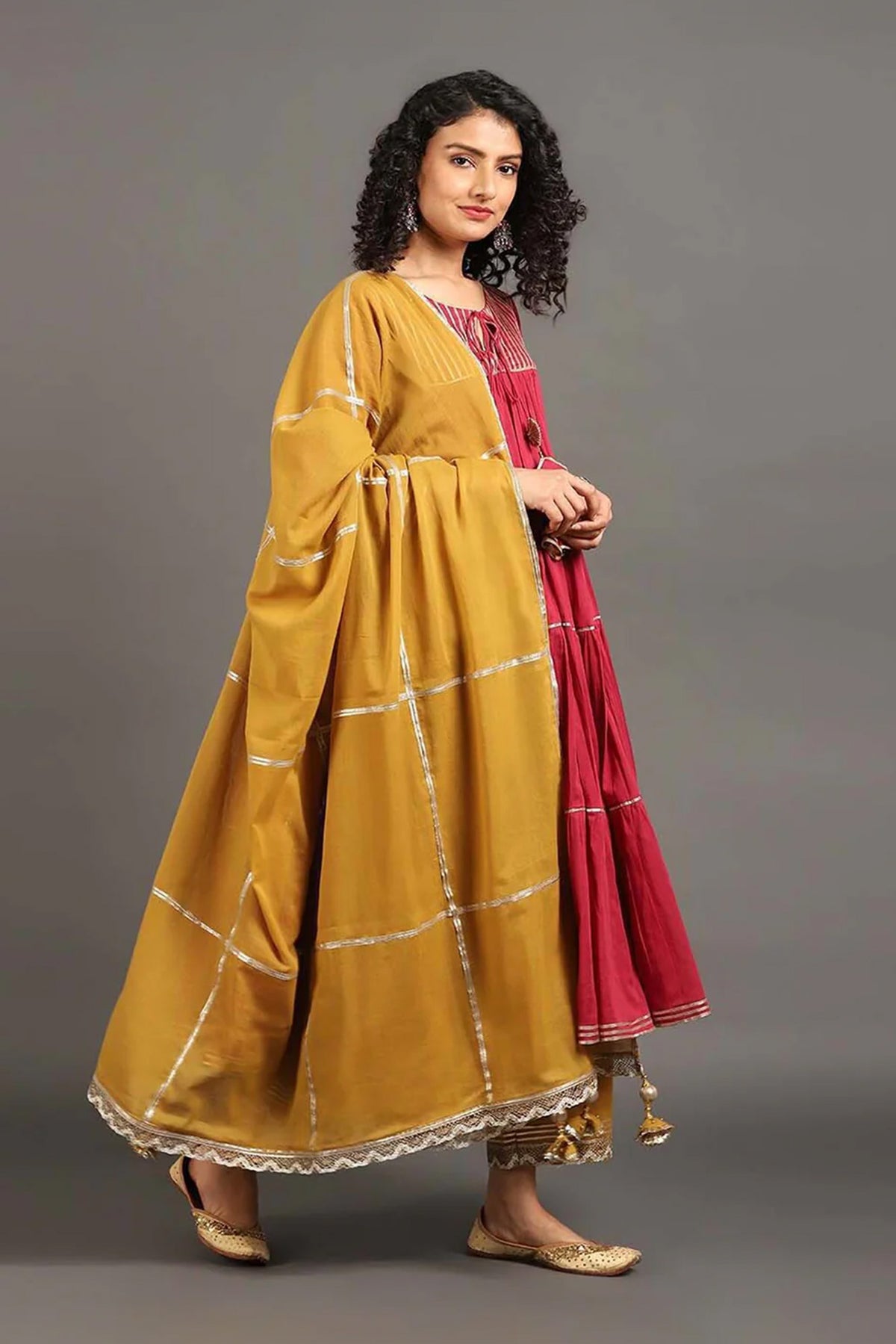 Gulabi Shama Kurta Pants Set - CiceroniKurta Set, Festive WearOmaana