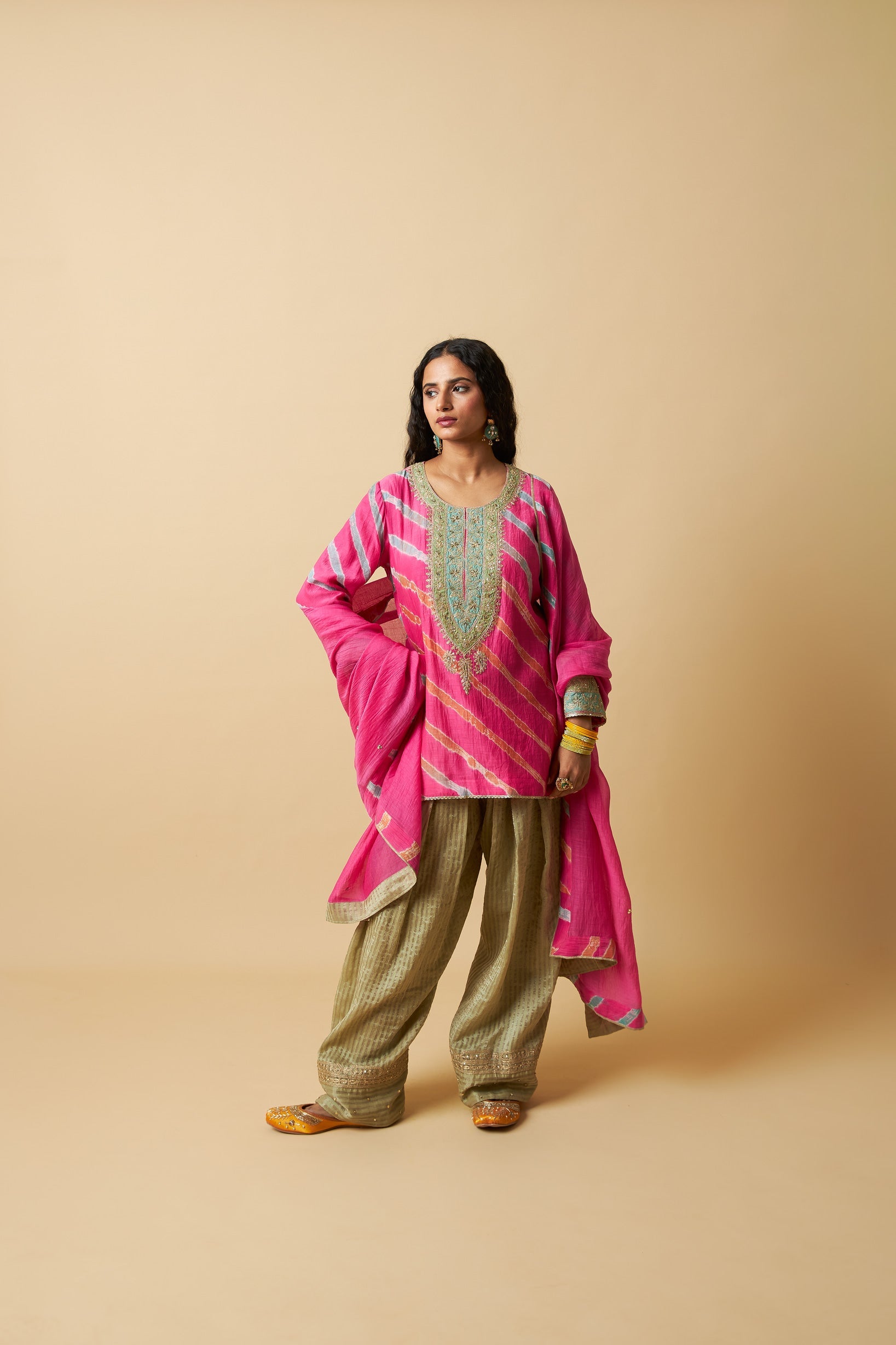 Gulnaar Gulabi Embroidered Kurta Set- Set of 3 - CiceroniKurta Set, Festive WearPants and Pajamas