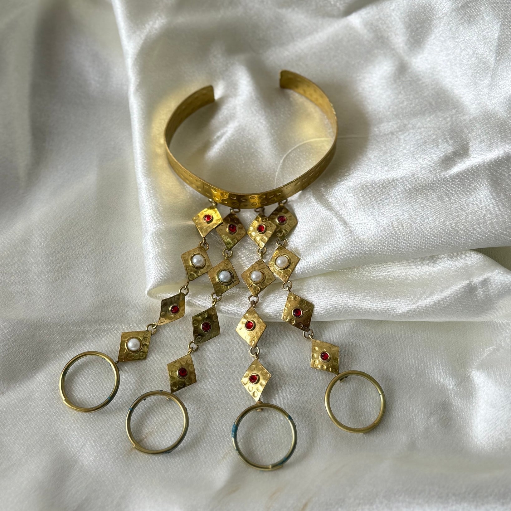 Hand Harness - CiceroniHand AccessoryBy Nirjari