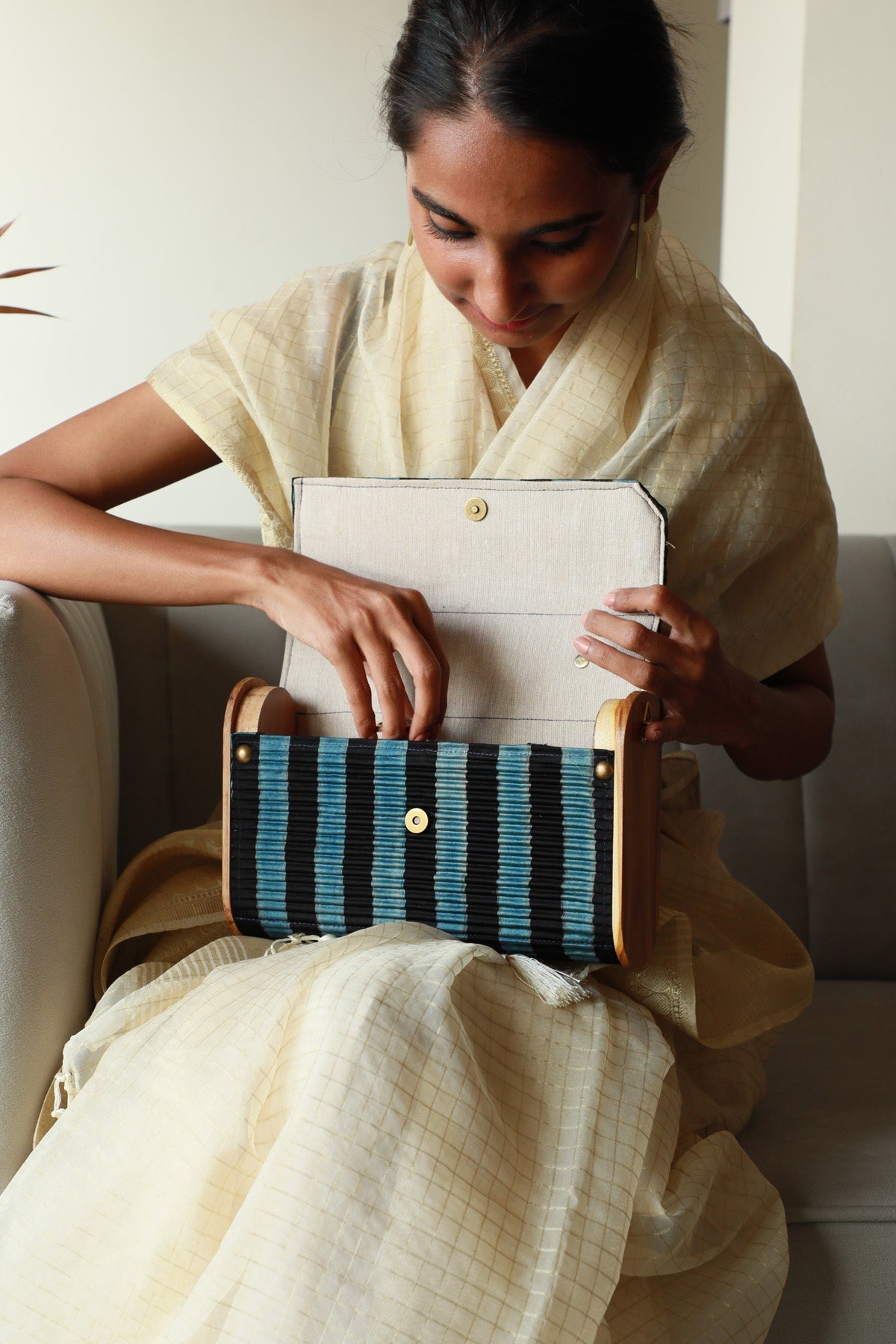 Harir Upcycled Capsule Clutch - CiceroniClutchLukka Chuppi