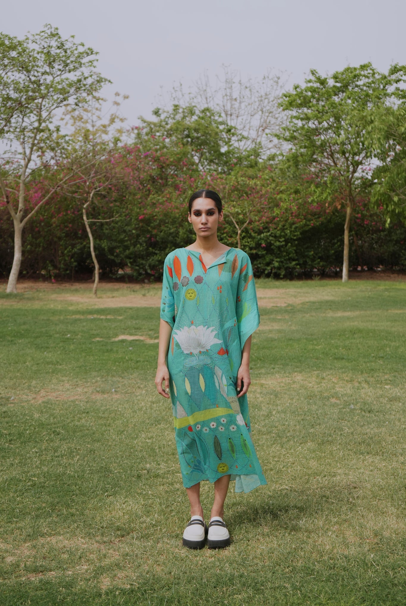 Hearth Kaftaan In Chetti Green - CiceroniDressesNIKYTA