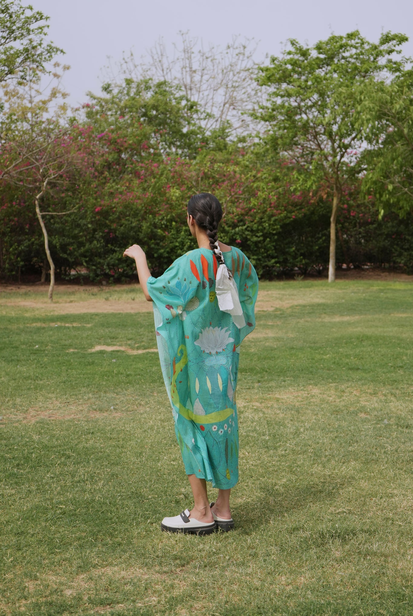 Hearth Kaftaan In Chetti Green - CiceroniDressesNIKYTA