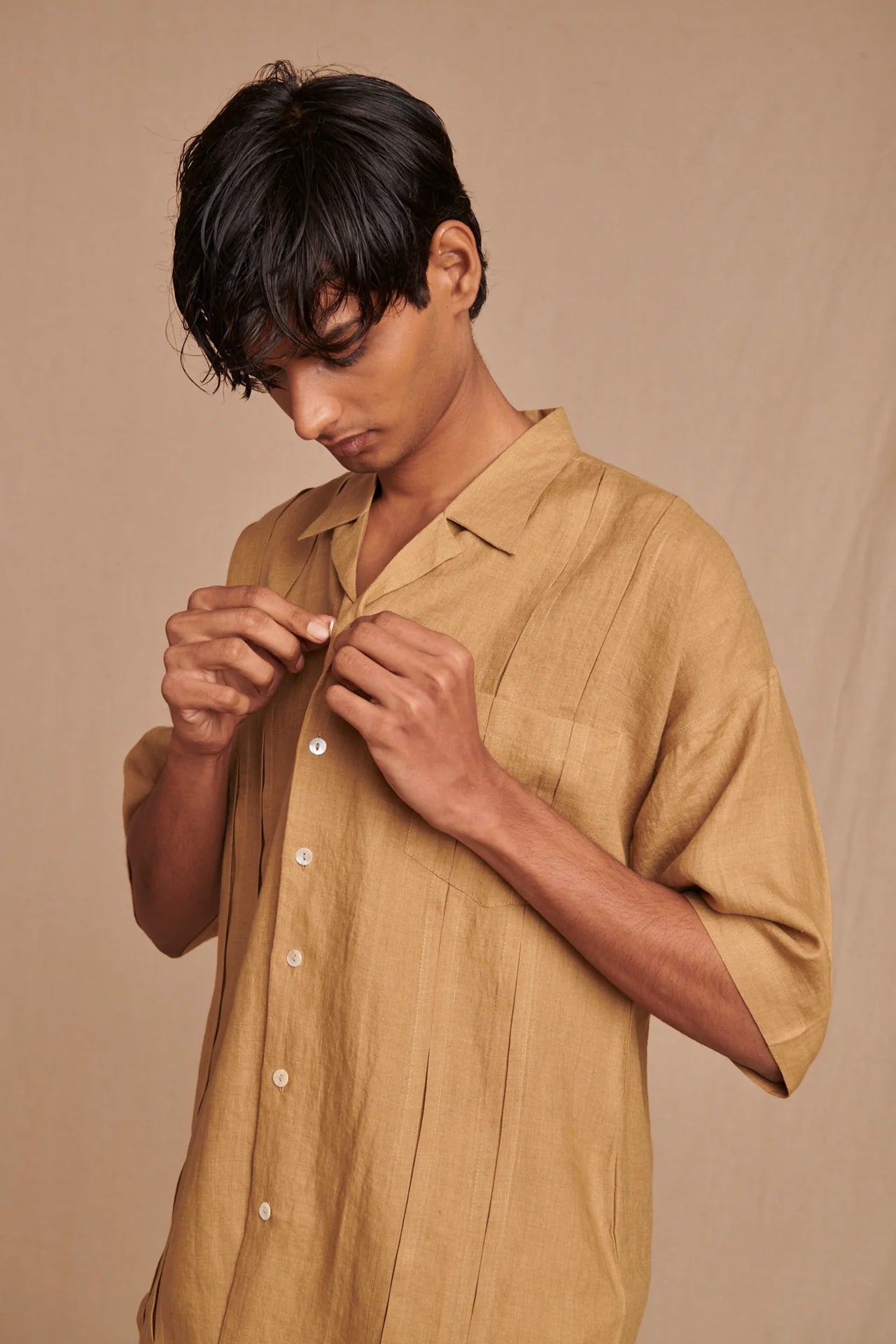 Husk Linen Men's Pleated Camp Collar Shirt - CiceroniMen ShirtsSaphed