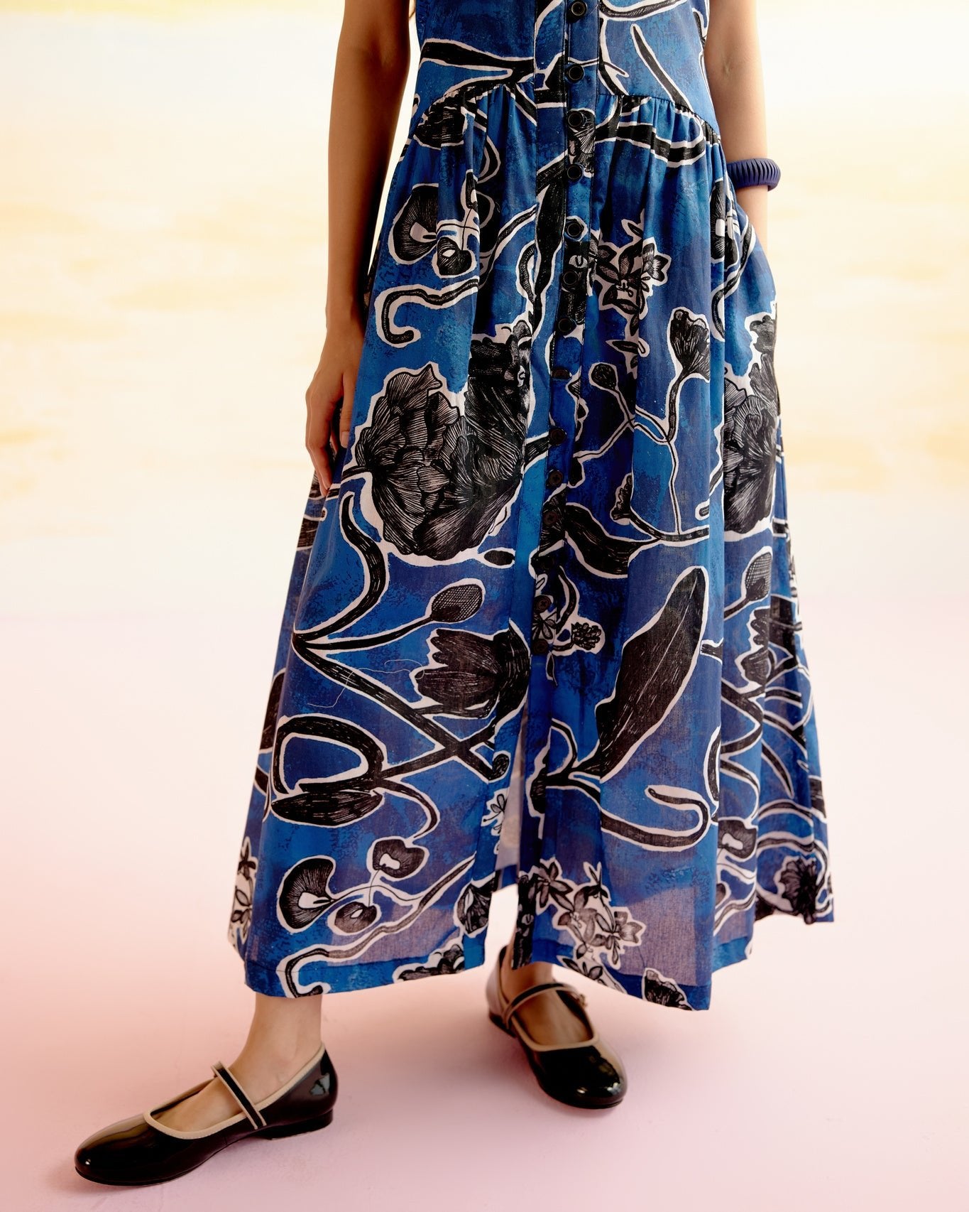 Hymn Midi Dress in Blue Jardin Print - CiceroniDressesHappi Space
