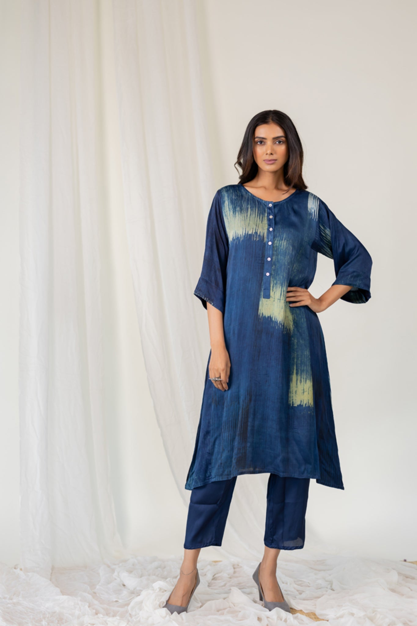 Indigo Hues Tunic - CiceroniTunicsMaidaan