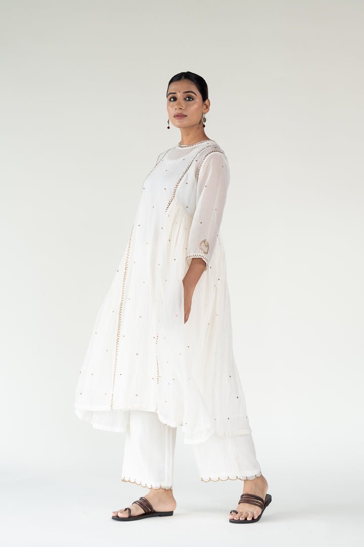 Ivory Baadal Kurta Set with Shama Odhani - CiceroniKurta Set, Festive WearNirjara