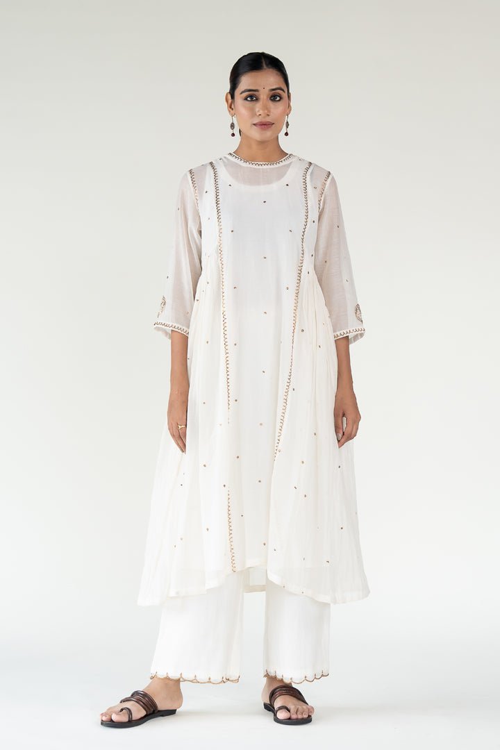 Ivory Baadal Kurta Set with Shama Odhani - CiceroniKurta Set, Festive WearNirjara