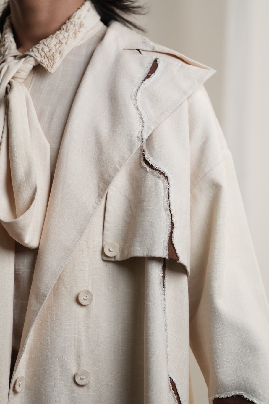 Ivory Broken Trench - CiceroniJacketsTil